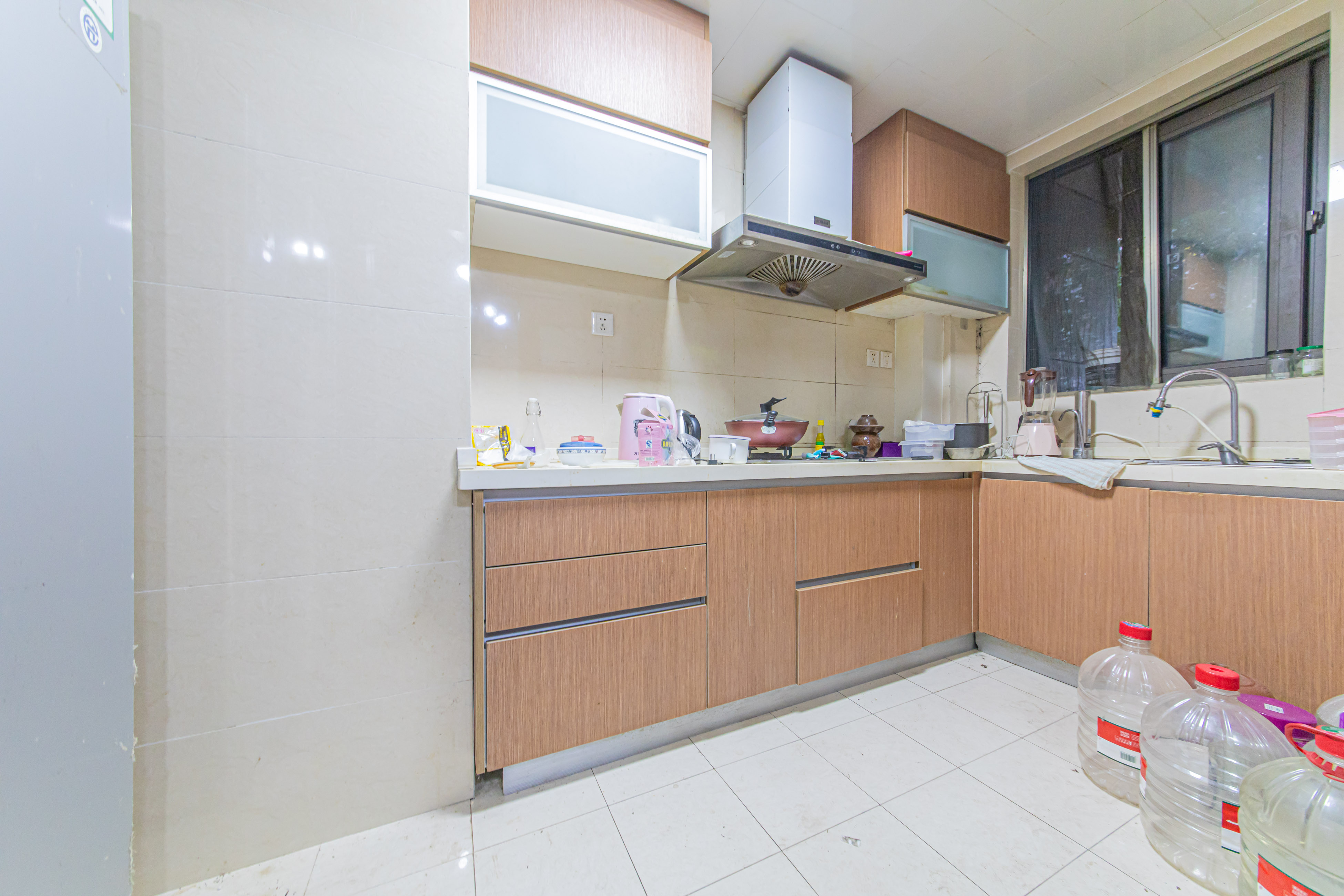 绿地公馆（绿地名邸）  3室2厅2卫    155.0万厨房