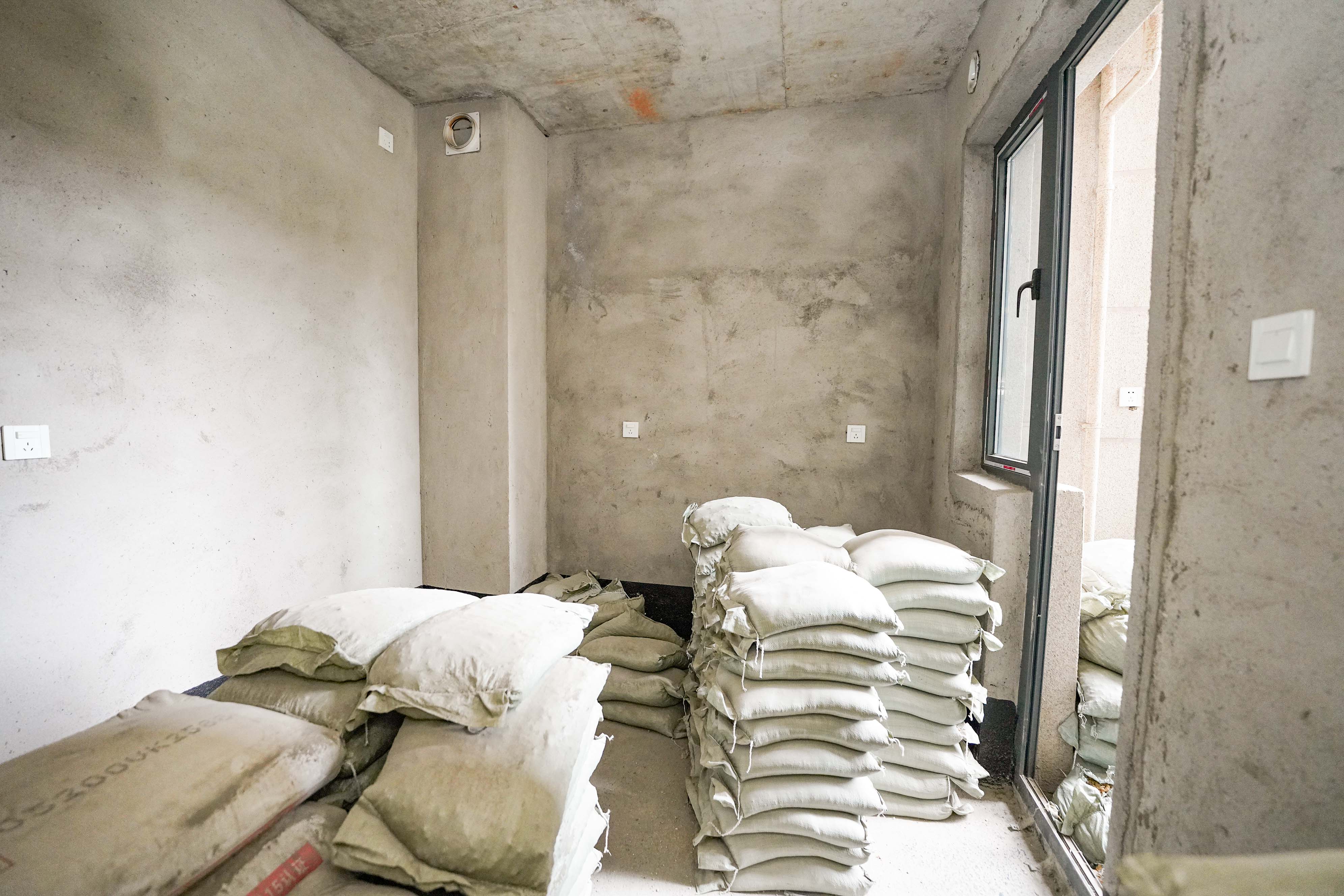 五矿万境蓝山 4室2厅2卫 130.0万 五矿万境蓝山 4室2厅2卫 130.0万其他