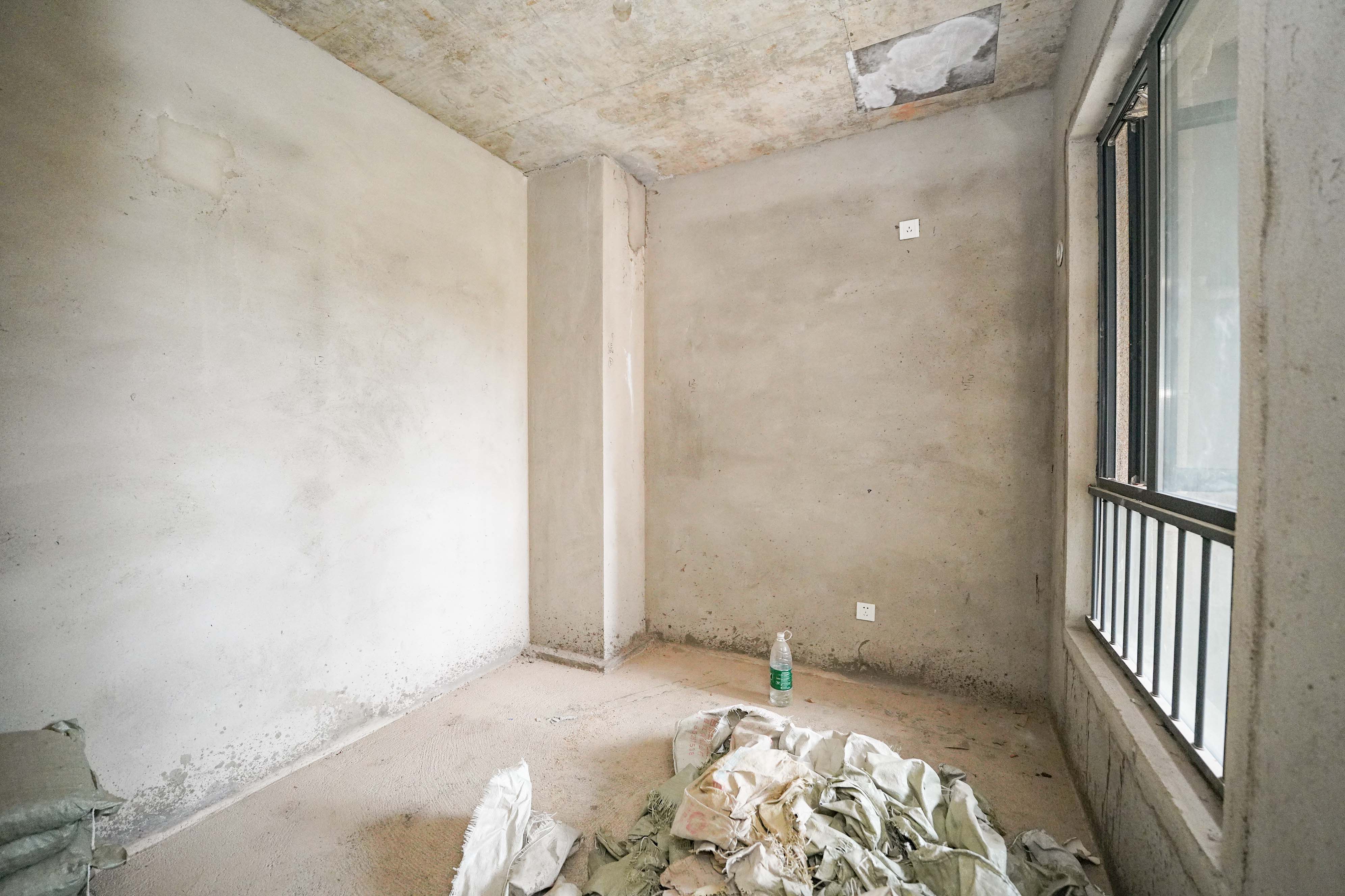 五矿万境蓝山 4室2厅2卫 130.0万 五矿万境蓝山 4室2厅2卫 130.0万卧室