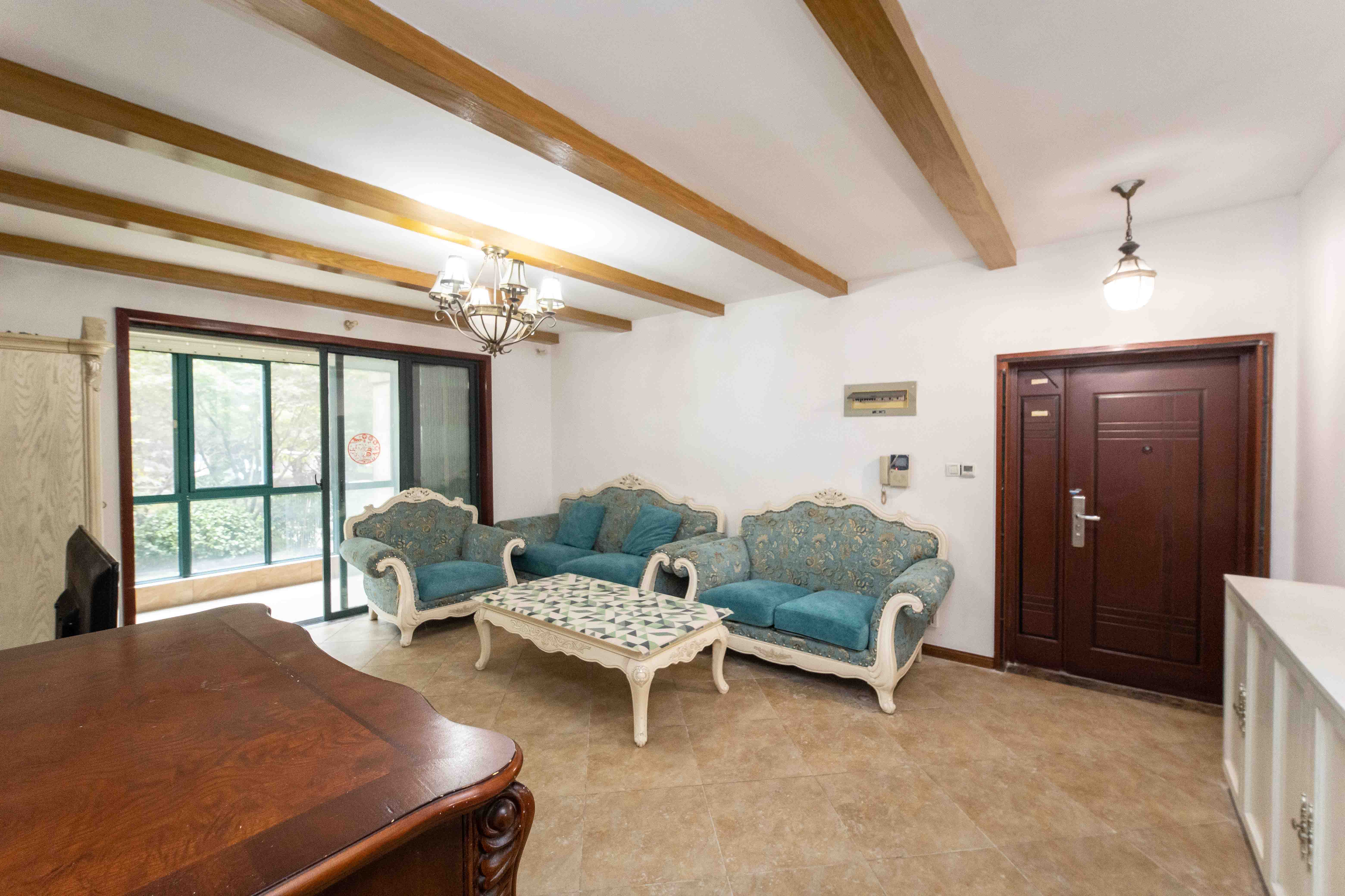 星城世家 3室2厅2卫 155.0万 星城世家 3室2厅2卫 155.0万客厅