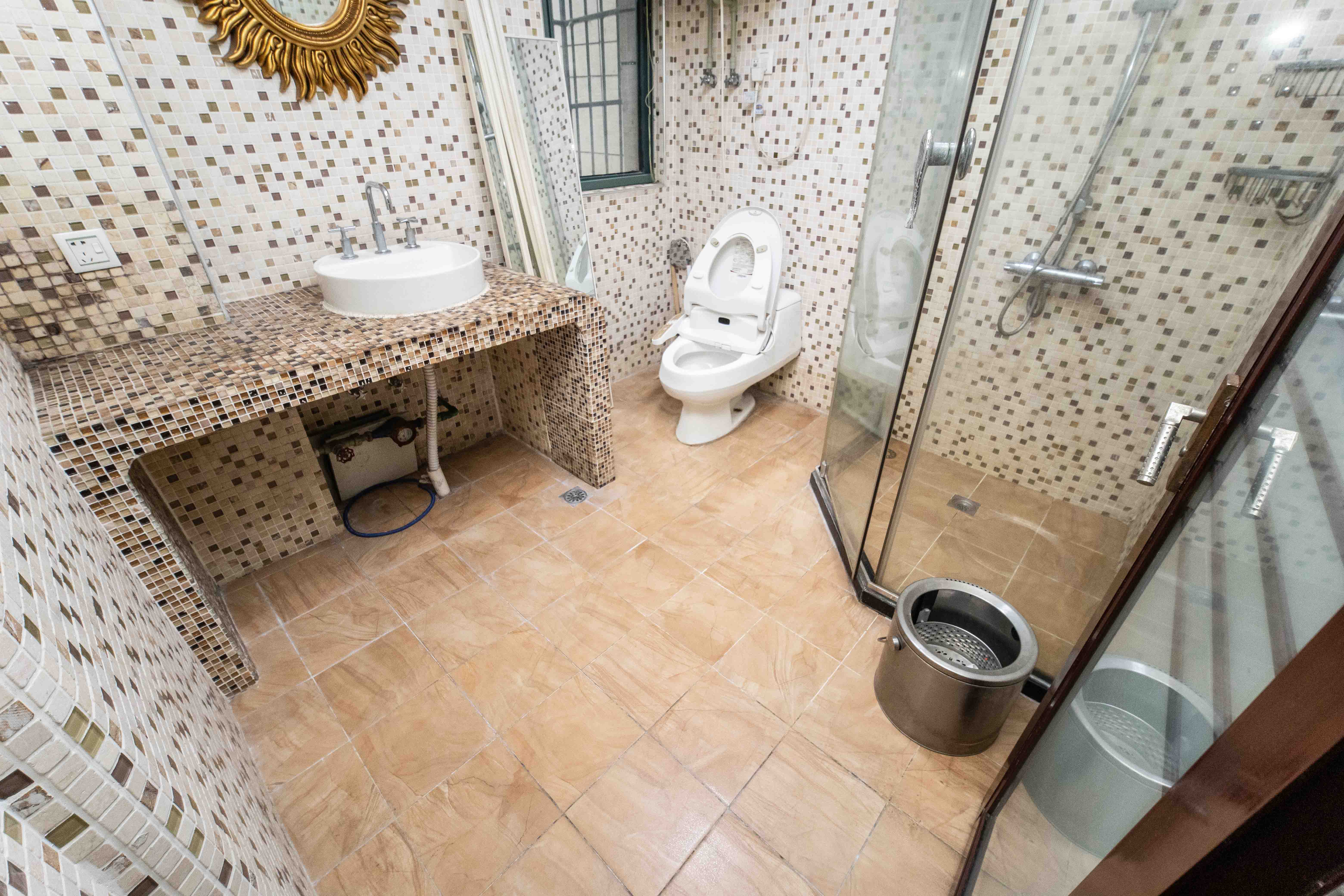 星城世家 3室2厅2卫 155.0万 星城世家 3室2厅2卫 155.0万卫生间