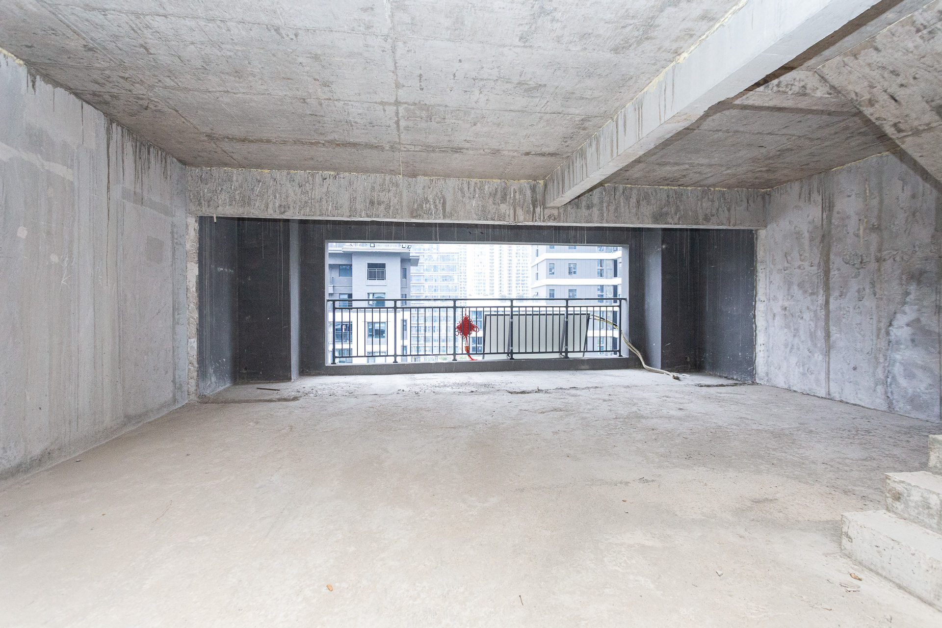 越秀湘江星汇城一期 4室2厅2卫 210.5万 越秀湘江星汇城一期 4室2厅2卫 210.5万客厅