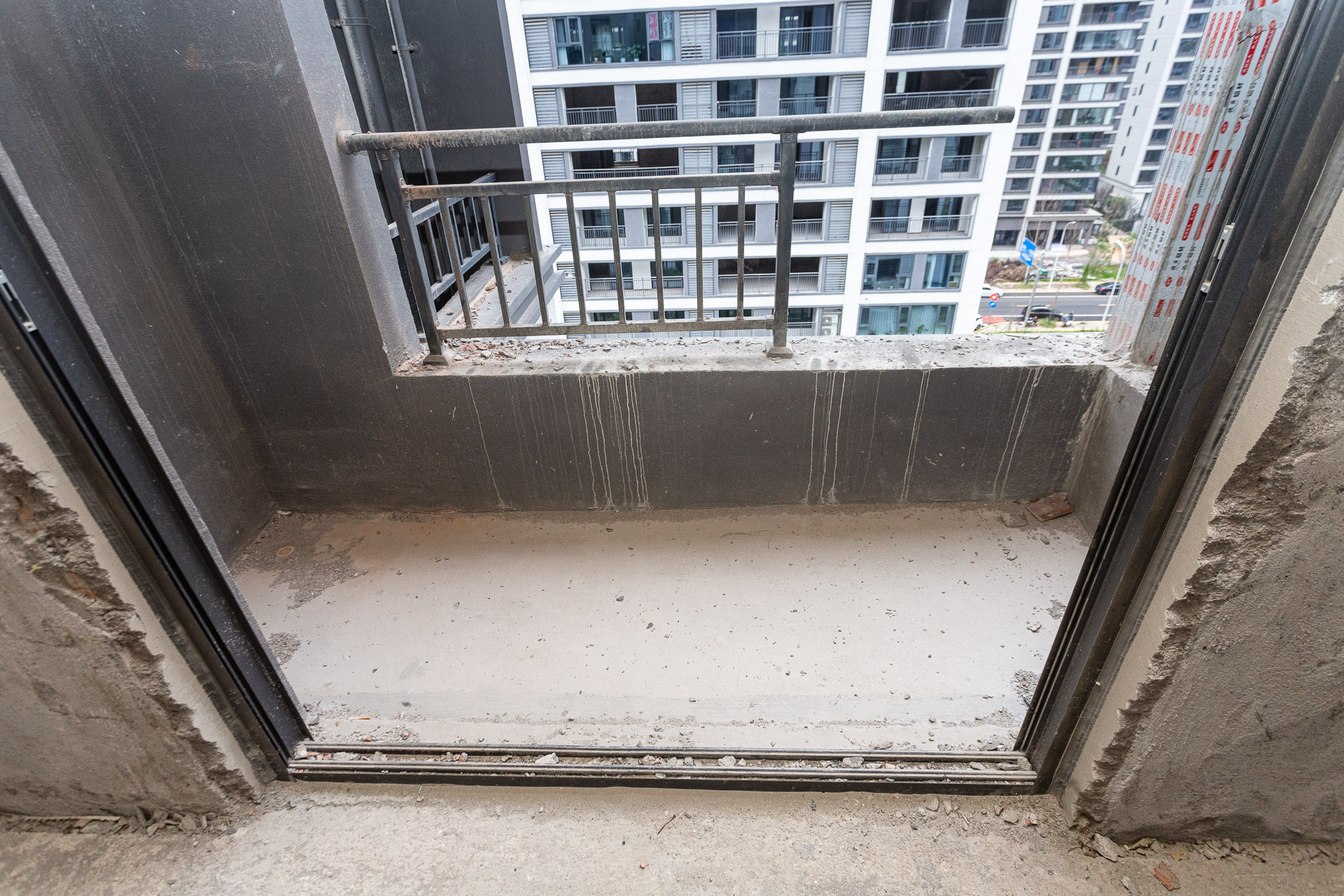 越秀湘江星汇城一期 4室2厅2卫 210.5万 越秀湘江星汇城一期 4室2厅2卫 210.5万阳台