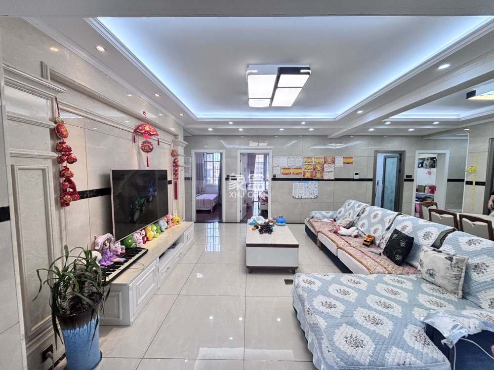 康桥漫步  4室2厅2卫   61.80万