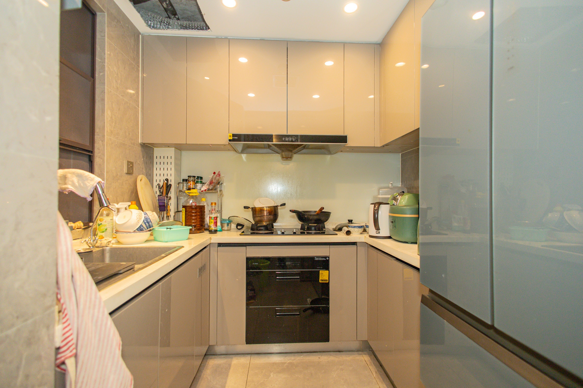 东原麓印长江B区  3室2厅2卫    125.0万 东原麓印长江B区  3室2厅2卫    125.0万厨房