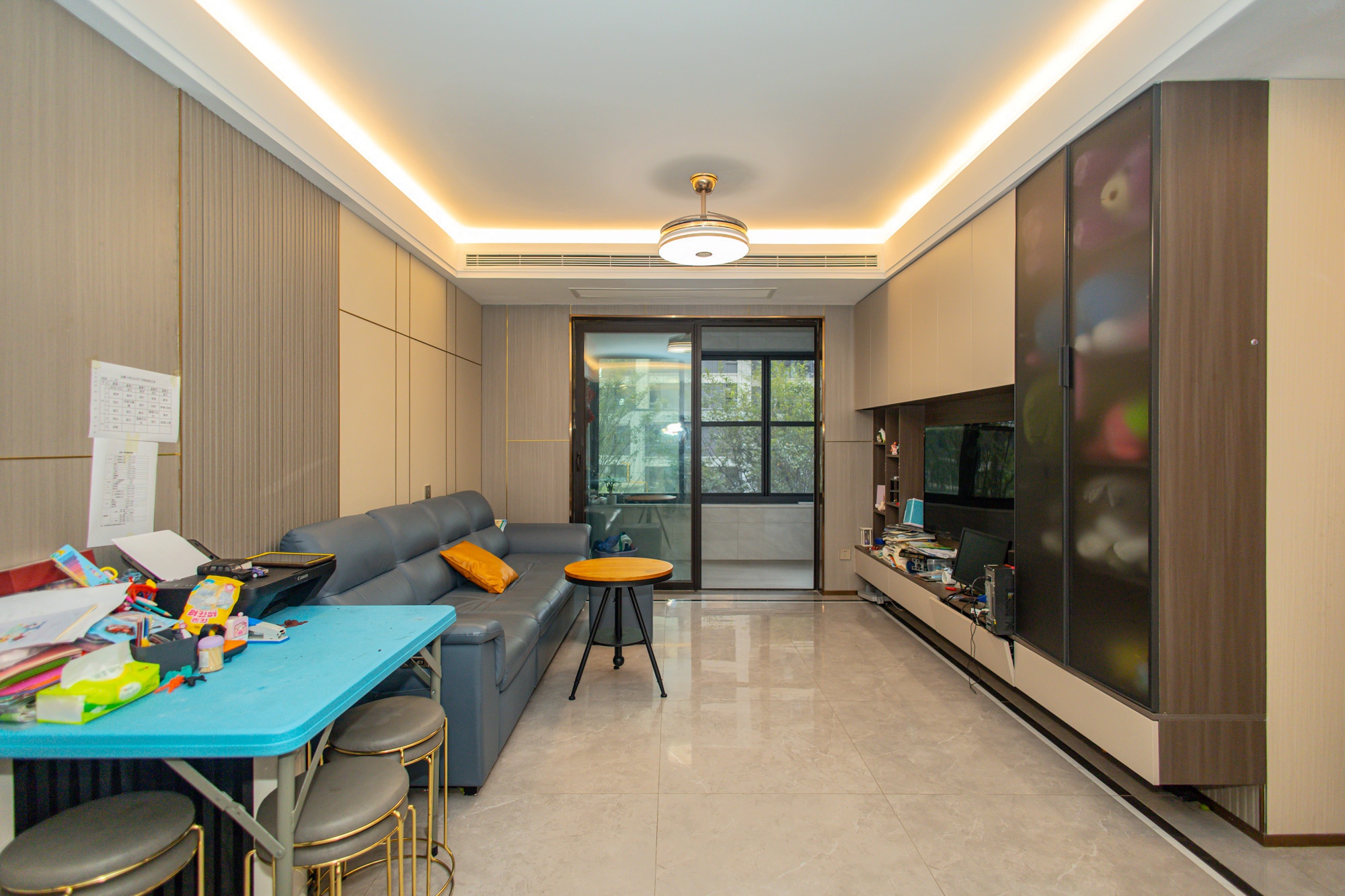 东原麓印长江B区  3室2厅2卫    125.0万 东原麓印长江B区  3室2厅2卫    125.0万客厅