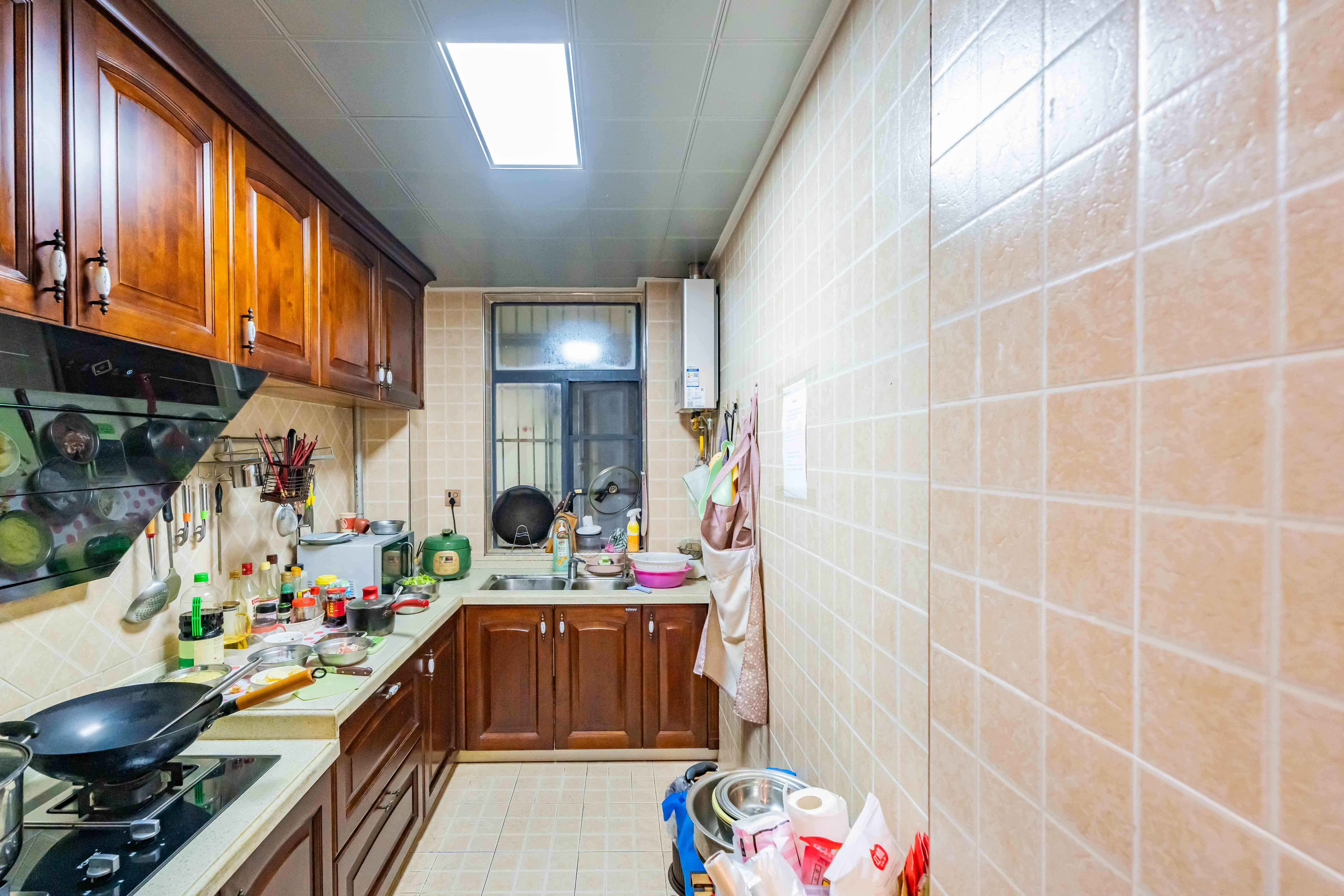 悦湖山  5室2厅2卫    100.0万 悦湖山  5室2厅2卫    100.0万厨房