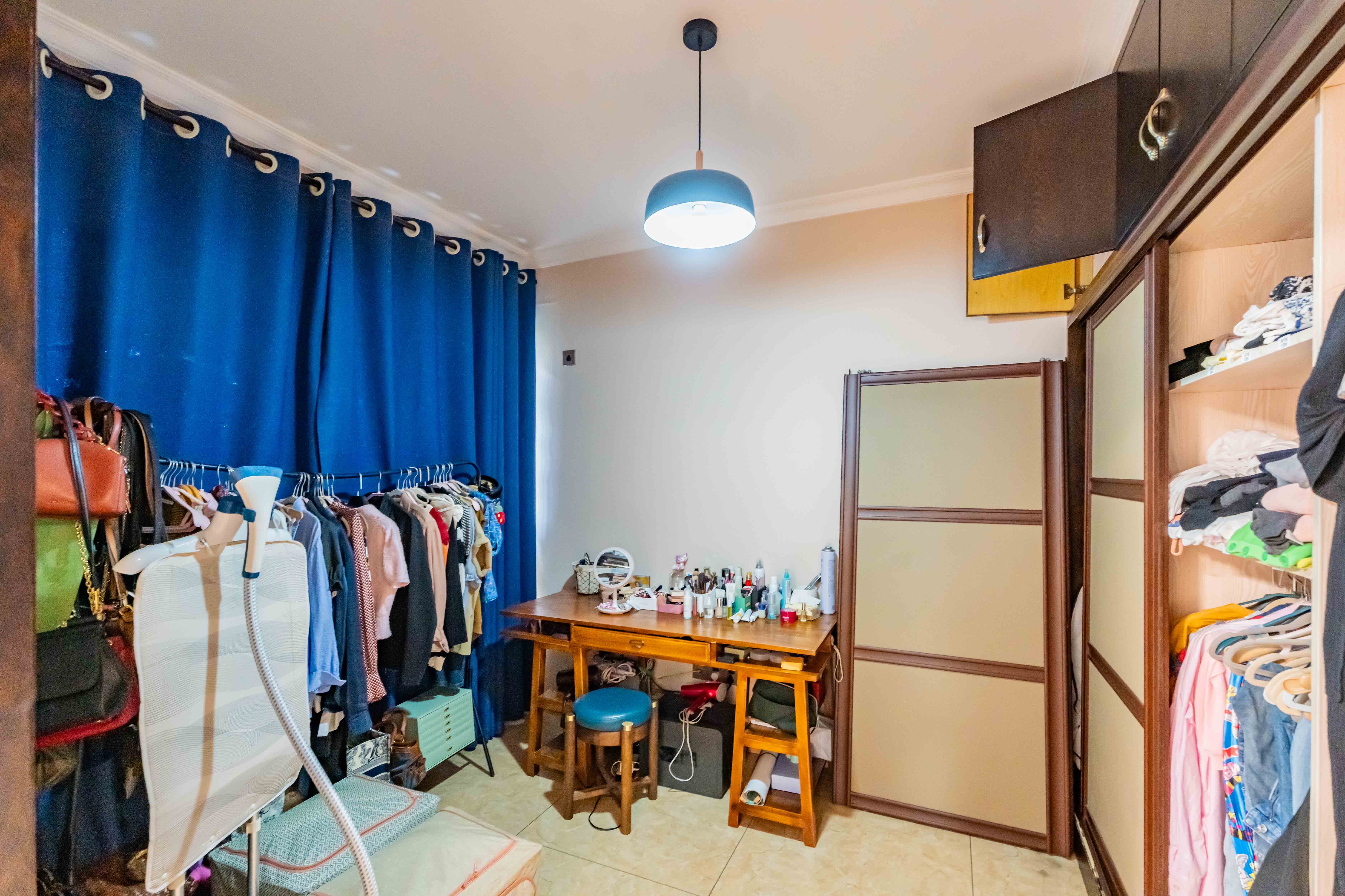 悦湖山  5室2厅2卫    100.0万 悦湖山  5室2厅2卫    100.0万卧室