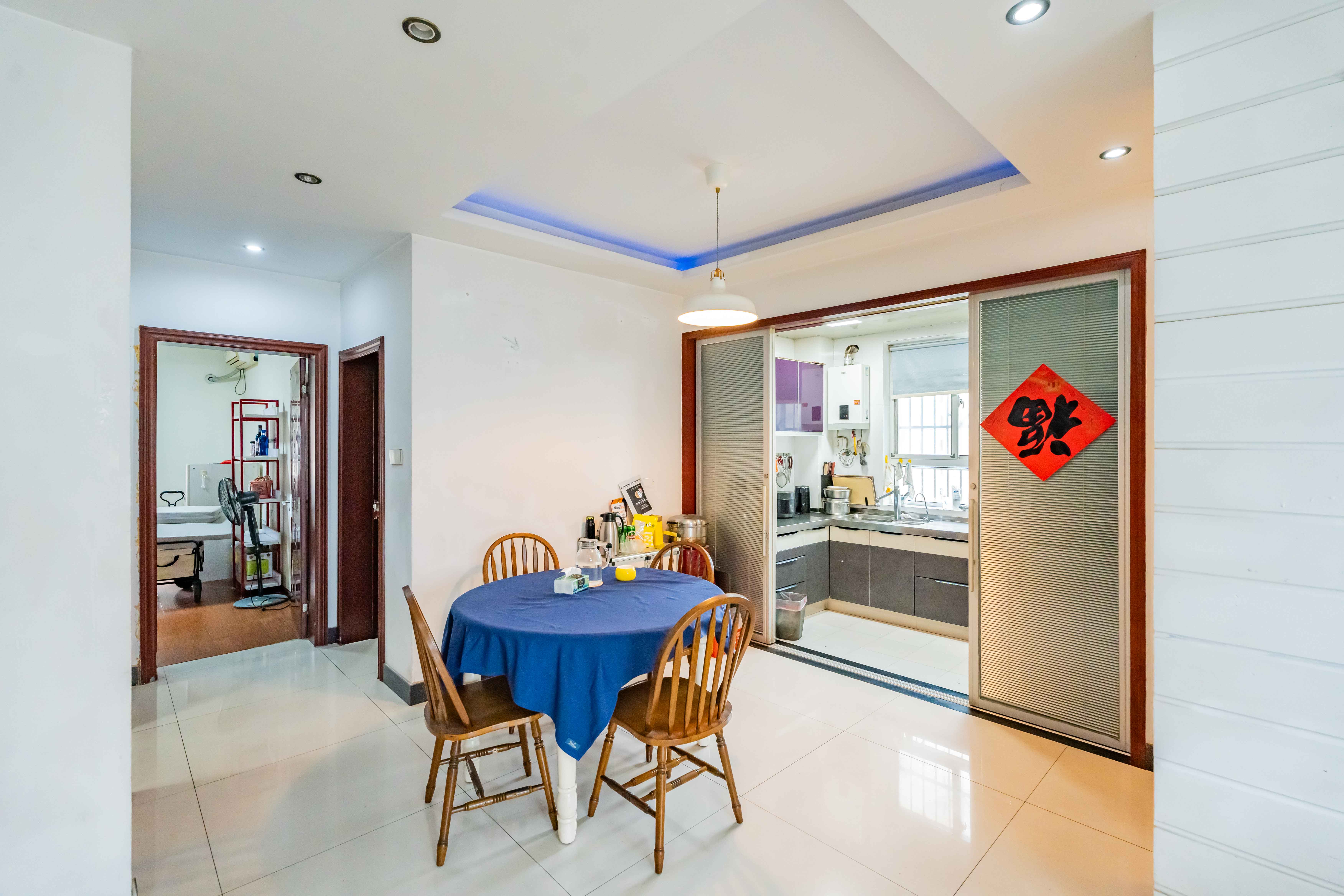 四季美景三期(四季美景水木轩)  3室2厅2卫    82.0万 四季美景三期(四季美景水木轩)  3室2厅2卫    82.0万客厅