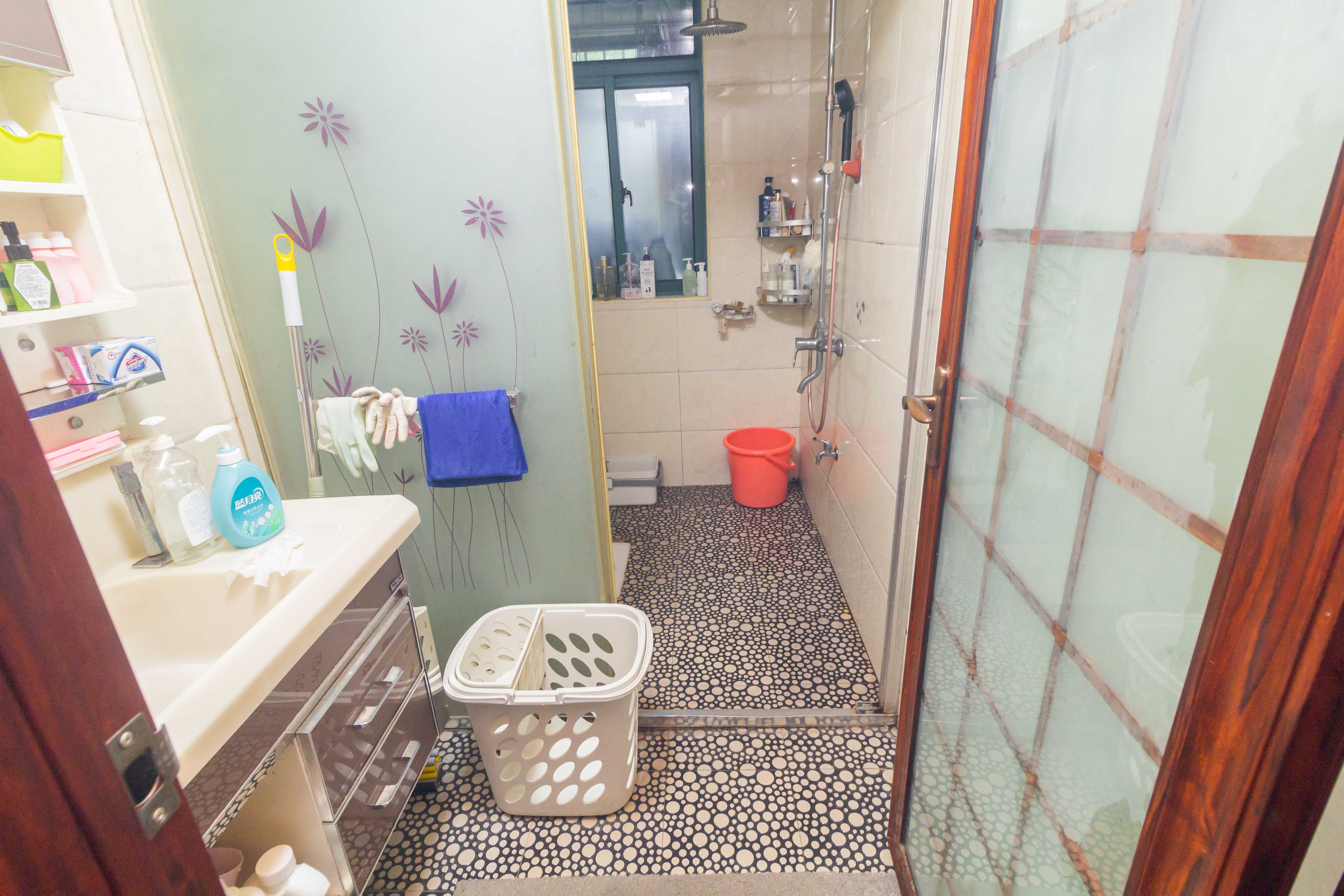 才子佳郡  4室2厅2卫   98.00万卫生间