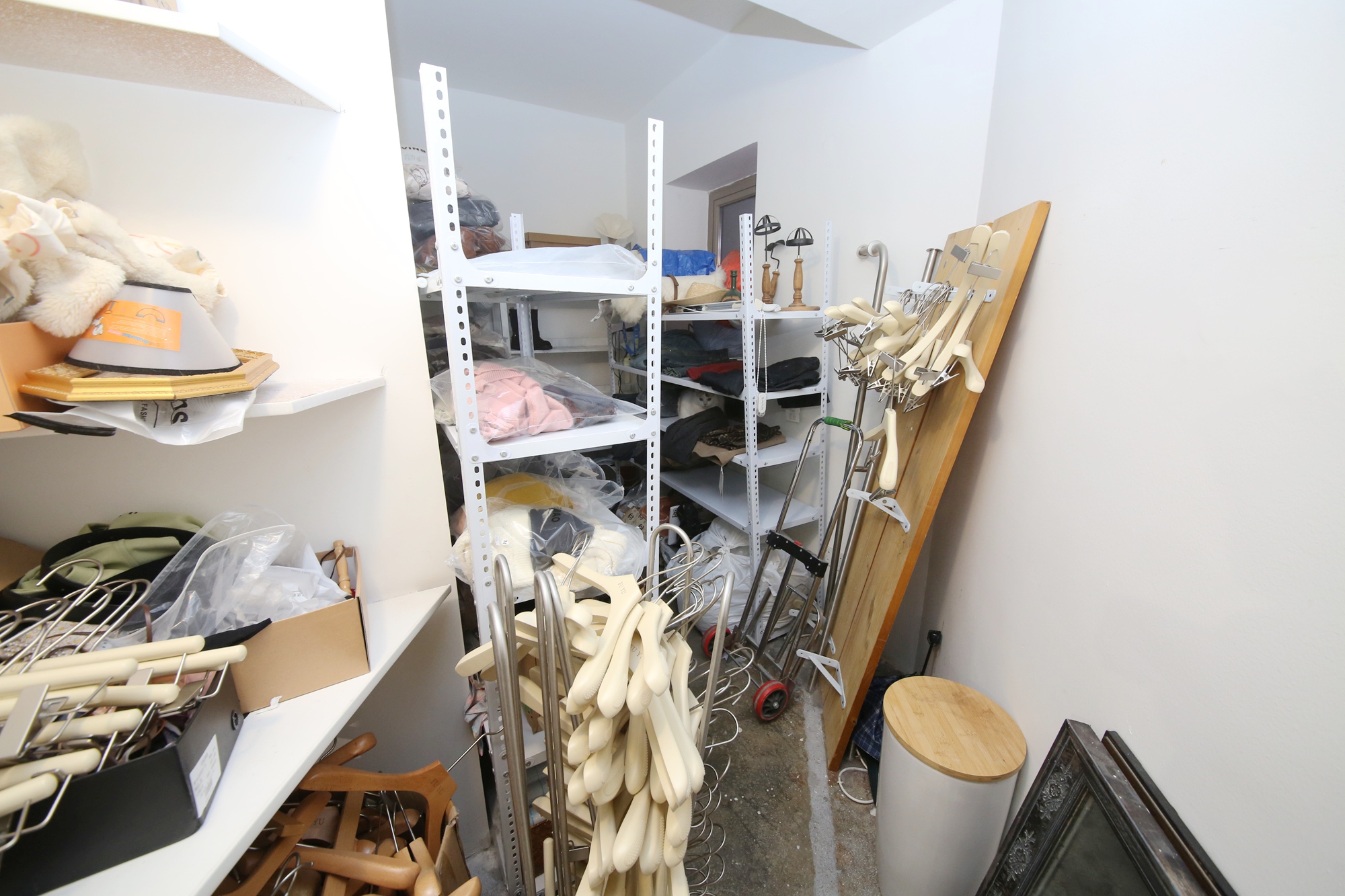 潮宗御苑  3室2厅2卫   230.00万其他