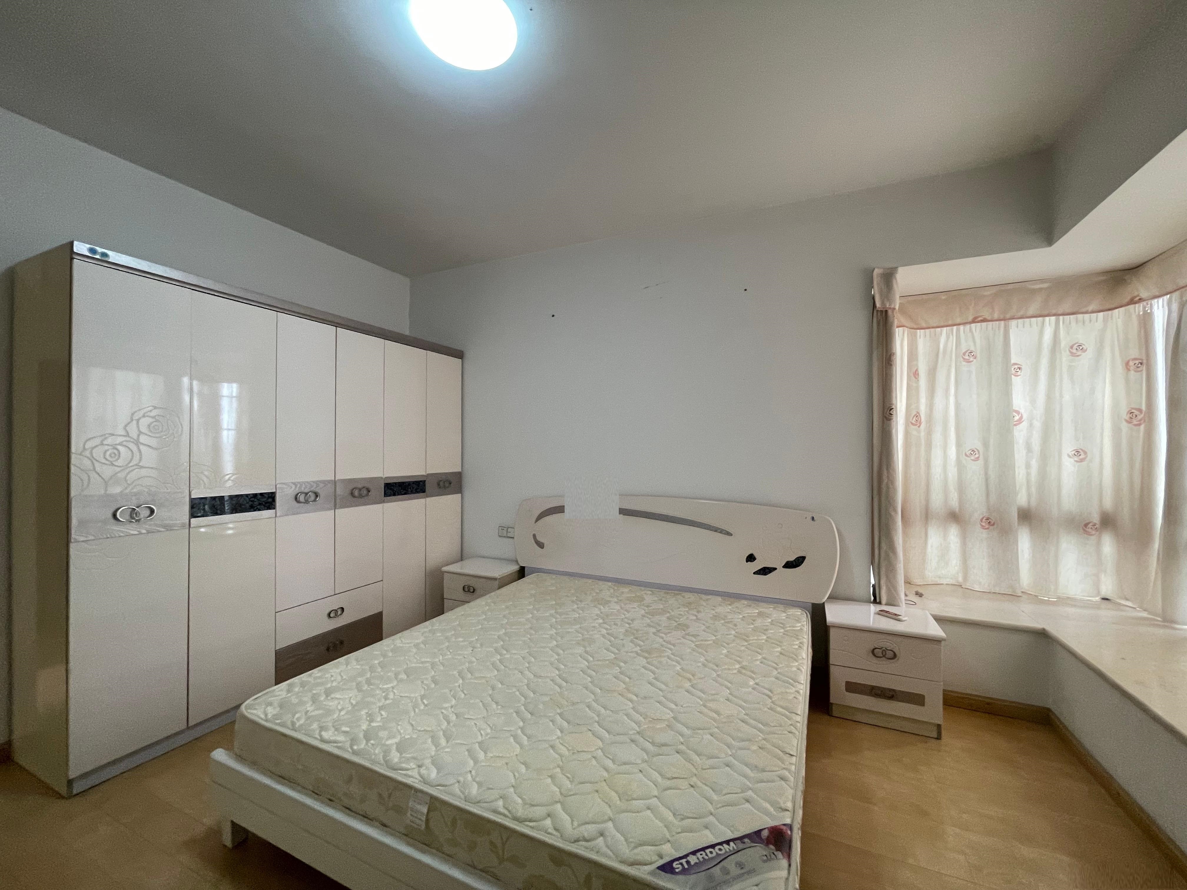 新城首座  3室2厅2卫    60.0万 新城首座  3室2厅2卫    60.0万室内图