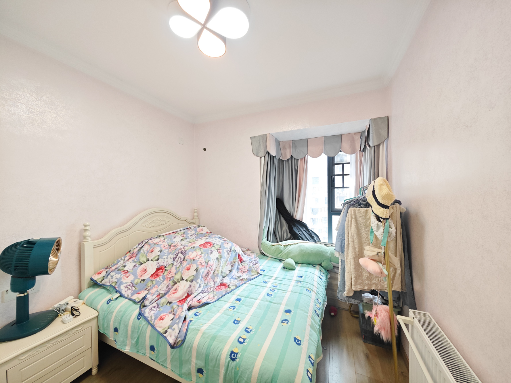 中建嘉和城  4室2厅2卫   163.00万卧室