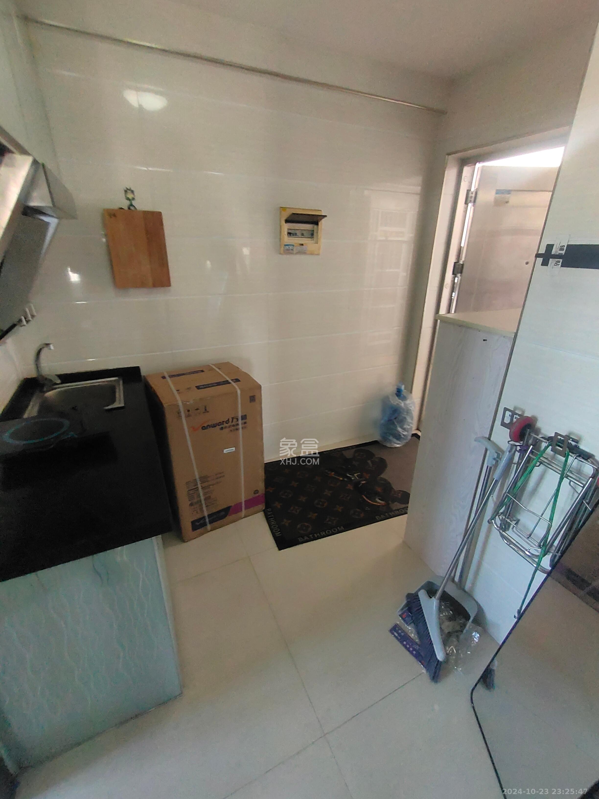 西子花苑  1室1厅1卫    1200.0元/月室内图1