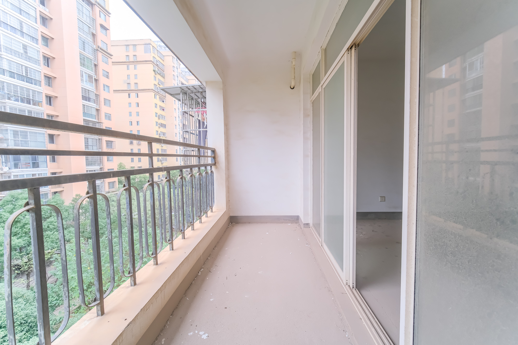 红树湾 3室2厅1卫 62.0万 红树湾 3室2厅1卫 62.0万阳台