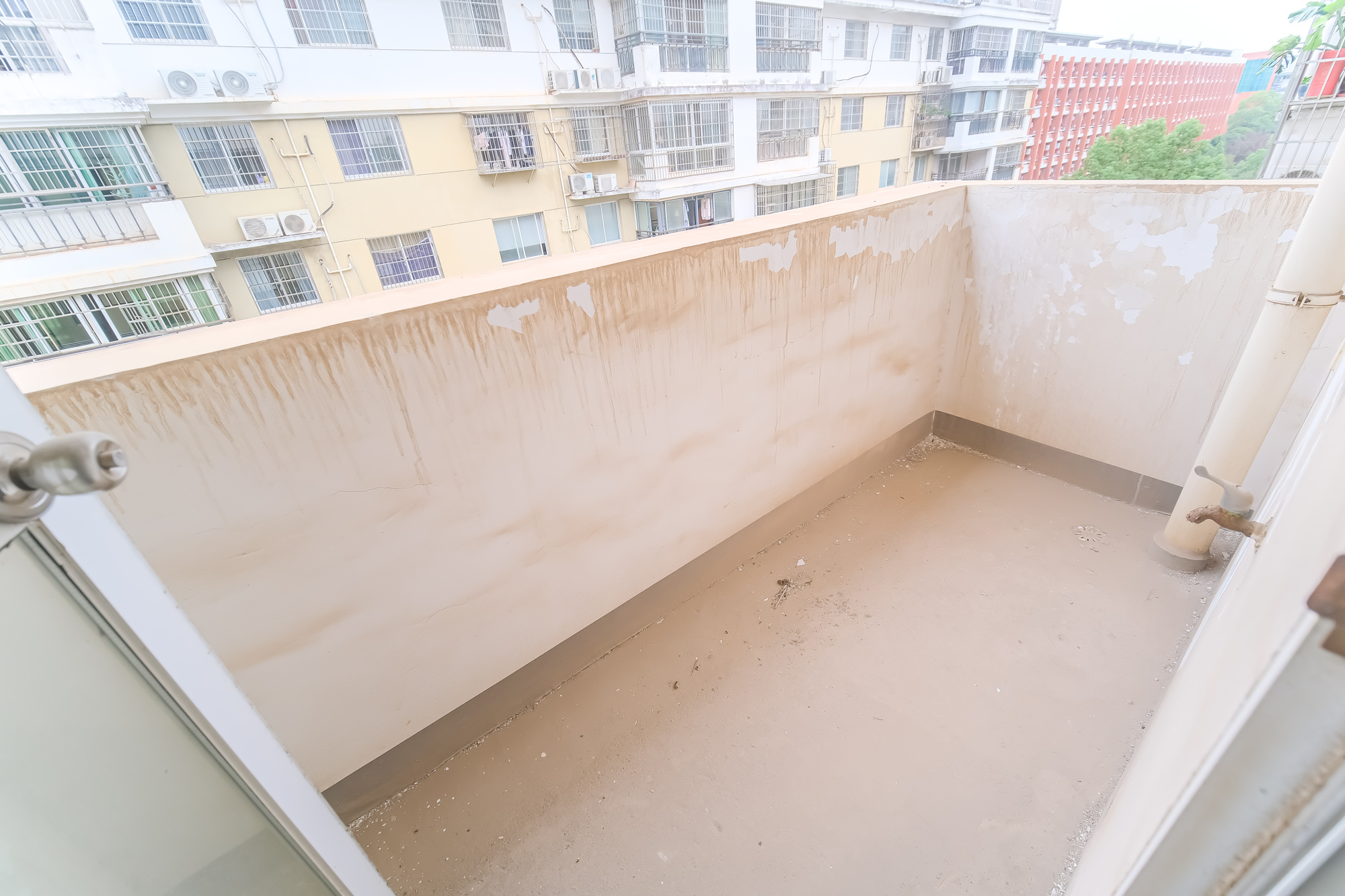 红树湾 3室2厅1卫 62.0万 红树湾 3室2厅1卫 62.0万阳台