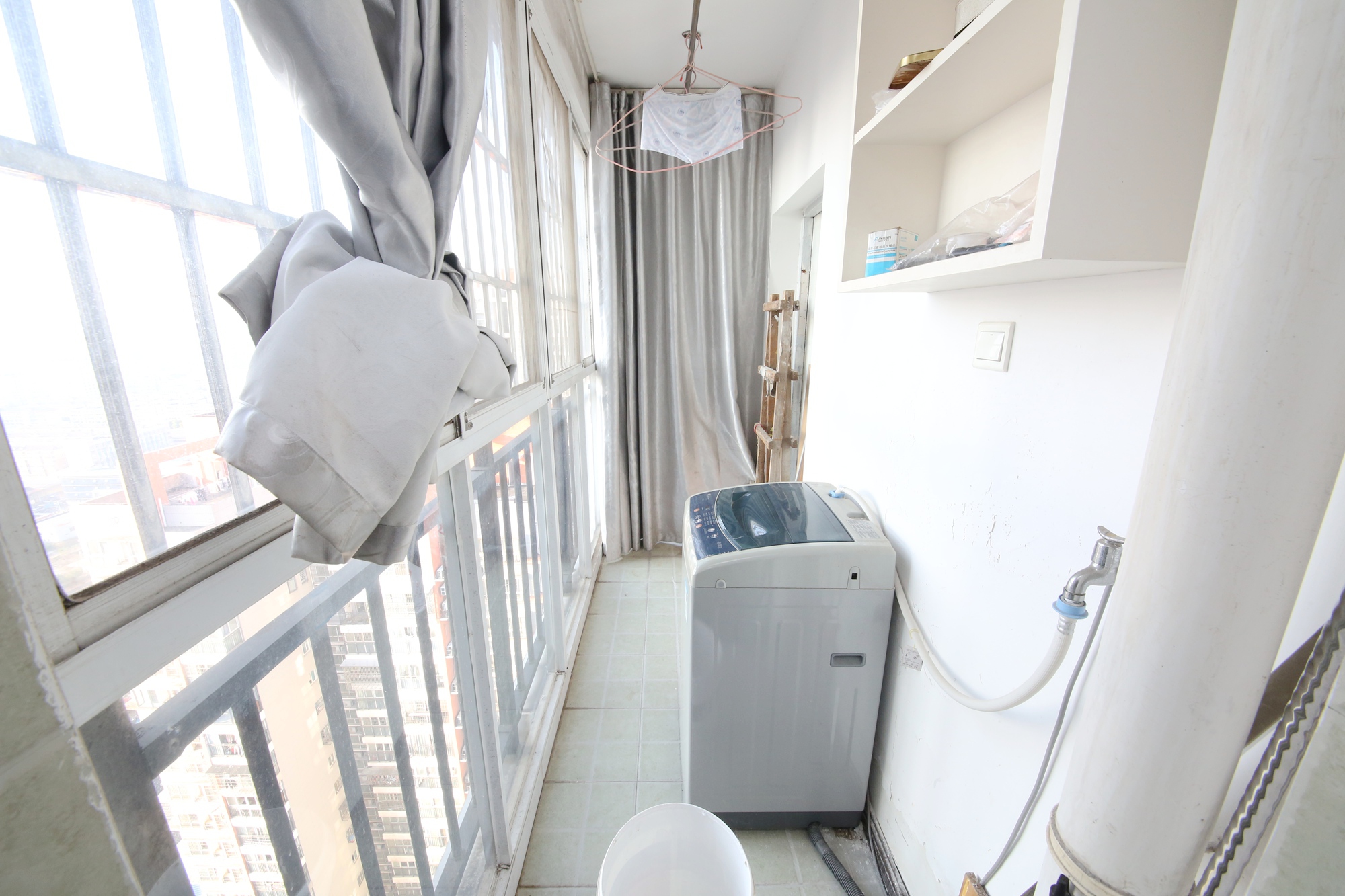 星典时代  3室2厅2卫   115.00万阳台