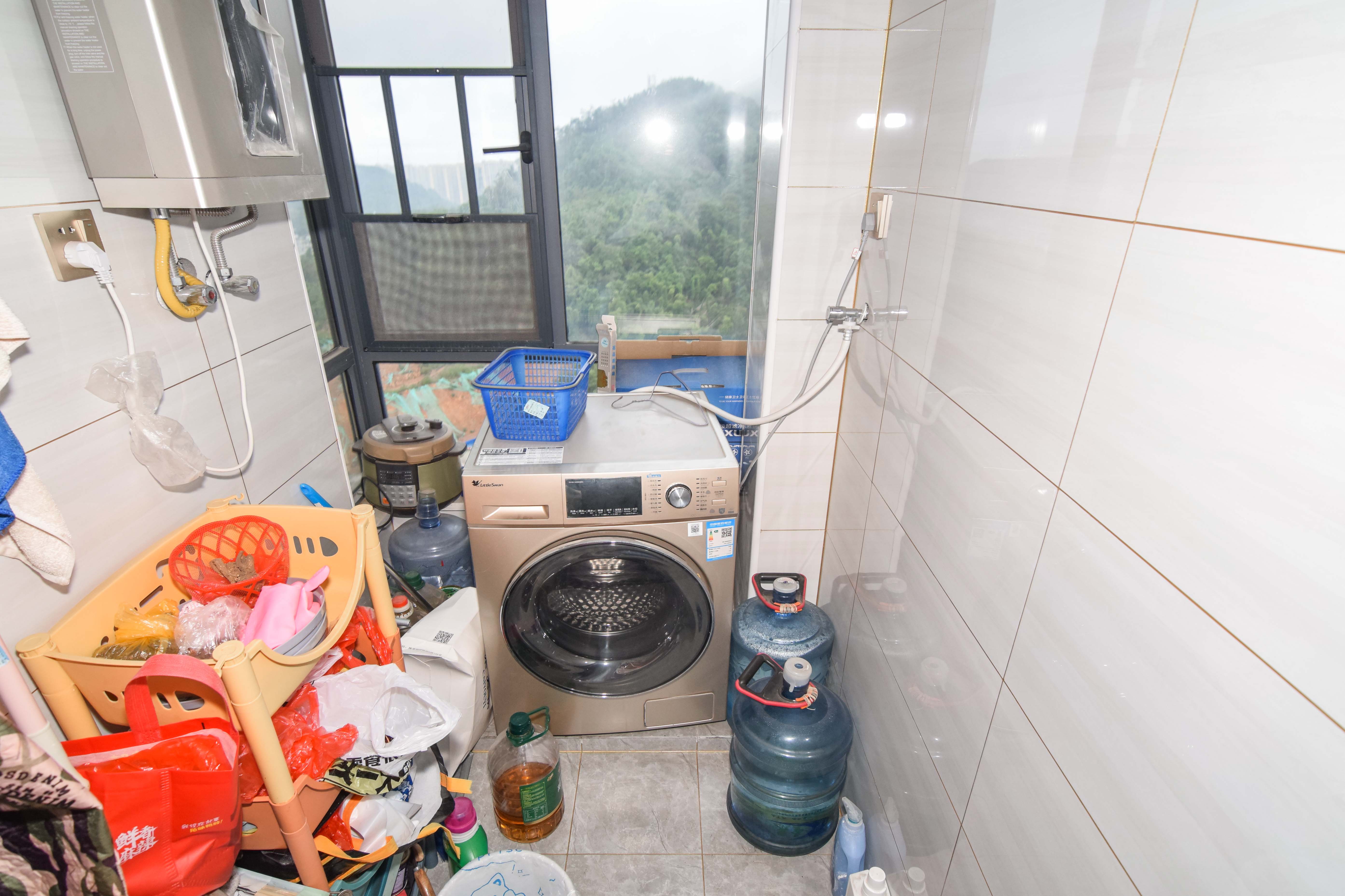 润和山水郡 3室2厅2卫 96.0万 润和山水郡 3室2厅2卫 96.0万厨房