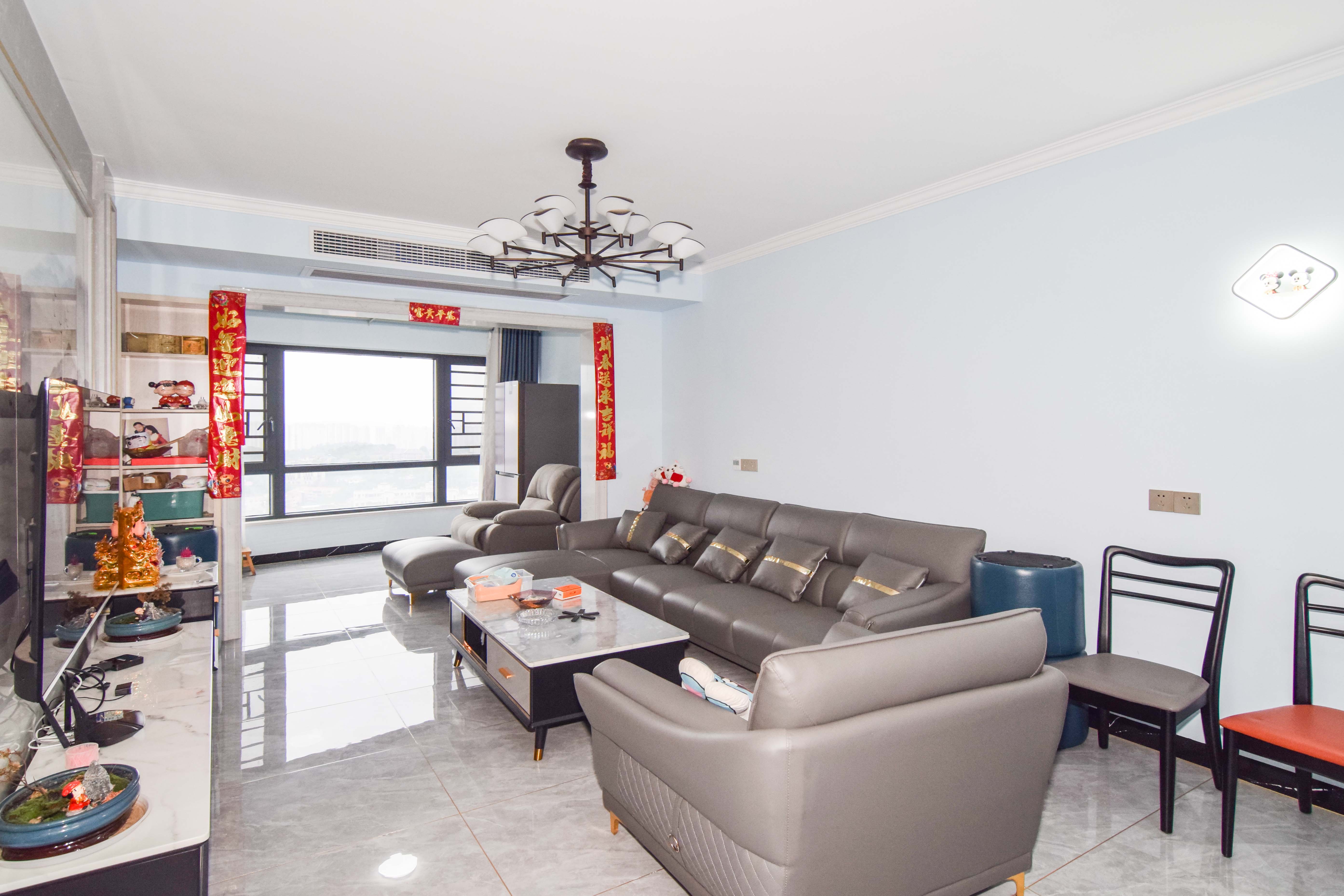 润和山水郡 3室2厅2卫 96.0万 润和山水郡 3室2厅2卫 96.0万客厅