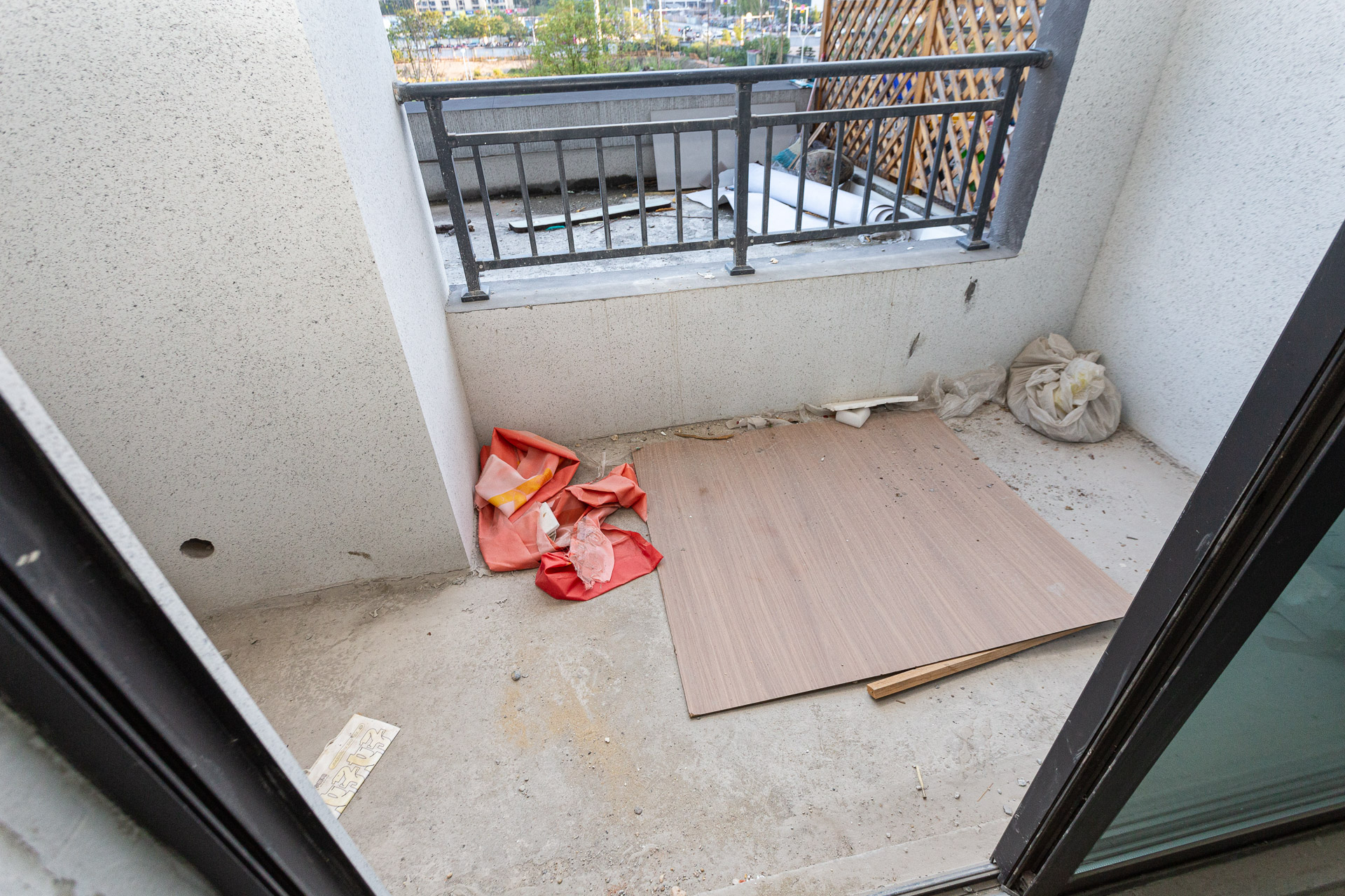 越秀湘江星汇城二期 5室2厅3卫 189.0万 越秀湘江星汇城二期 5室2厅3卫 189.0万阳台