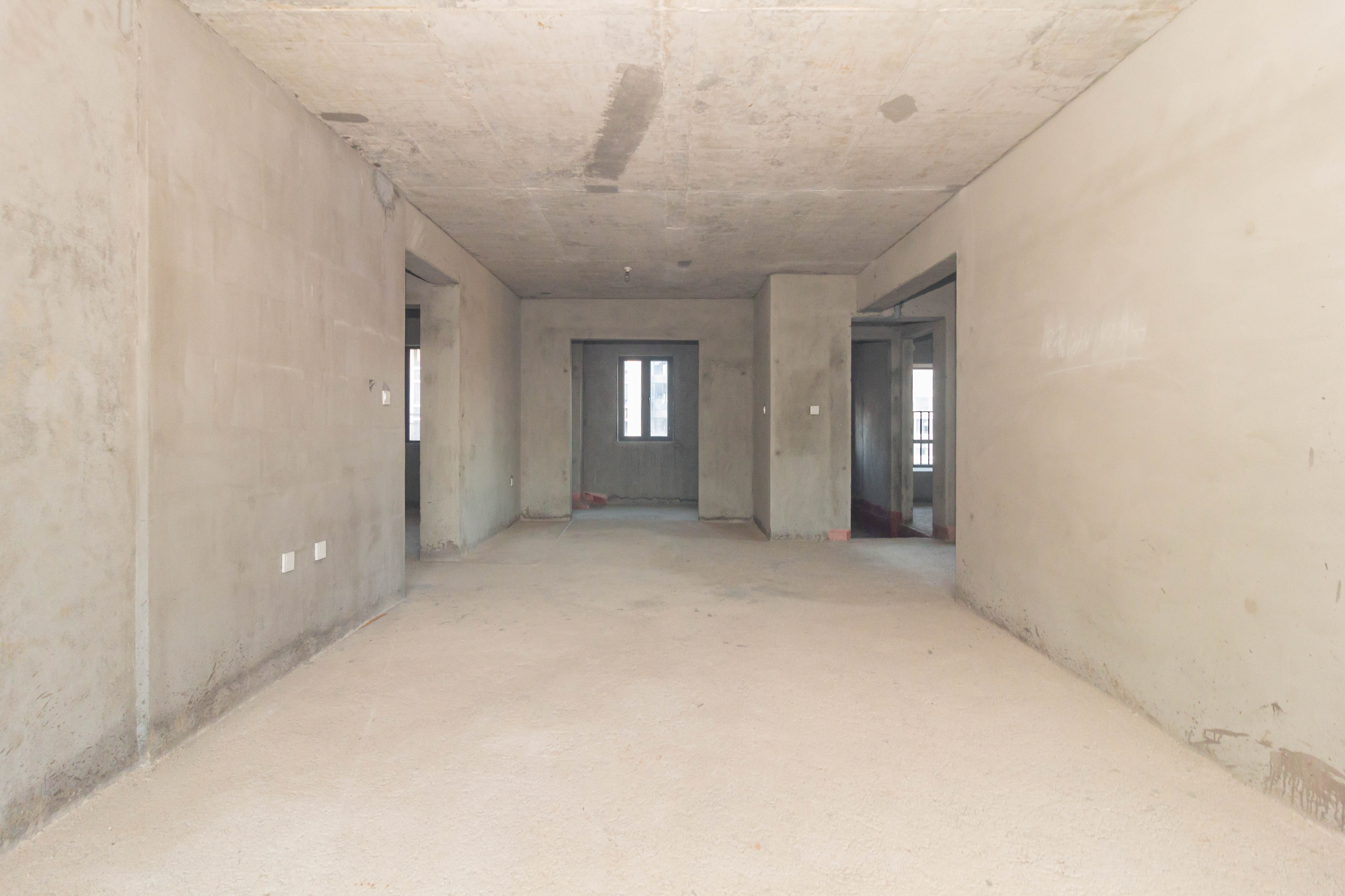 敏捷珑玥府 4室2厅2卫 84.0万 敏捷珑玥府 4室2厅2卫 84.0万客厅