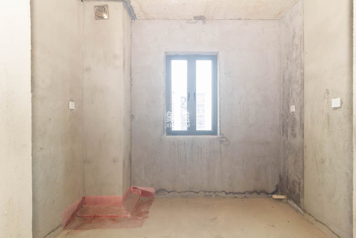 敏捷珑玥府 4室2厅2卫 84.0万 敏捷珑玥府 4室2厅2卫 84.0万厨房