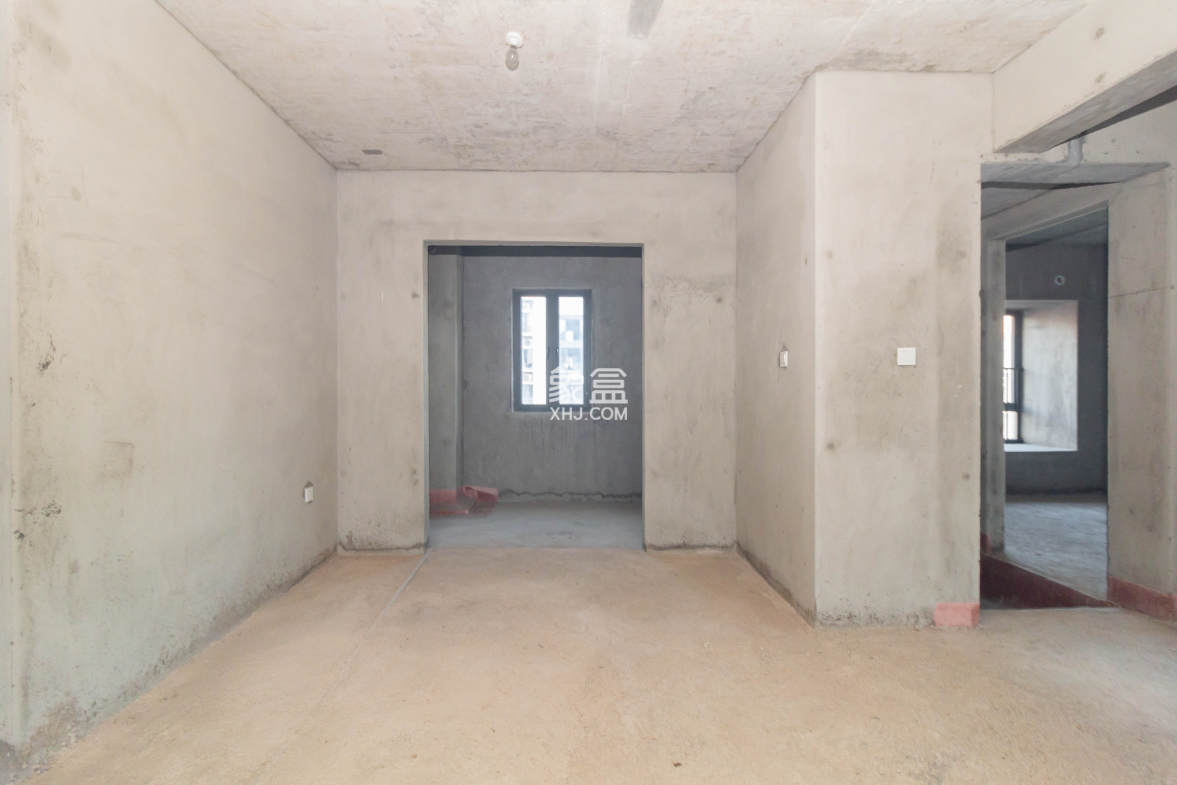 敏捷珑玥府 4室2厅2卫 84.0万 敏捷珑玥府 4室2厅2卫 84.0万客厅