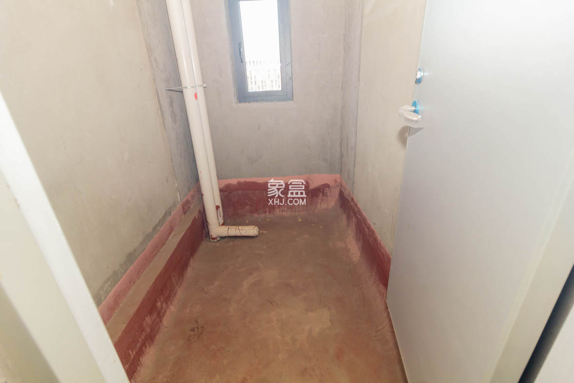 敏捷珑玥府 4室2厅2卫 84.0万 敏捷珑玥府 4室2厅2卫 84.0万卫生间