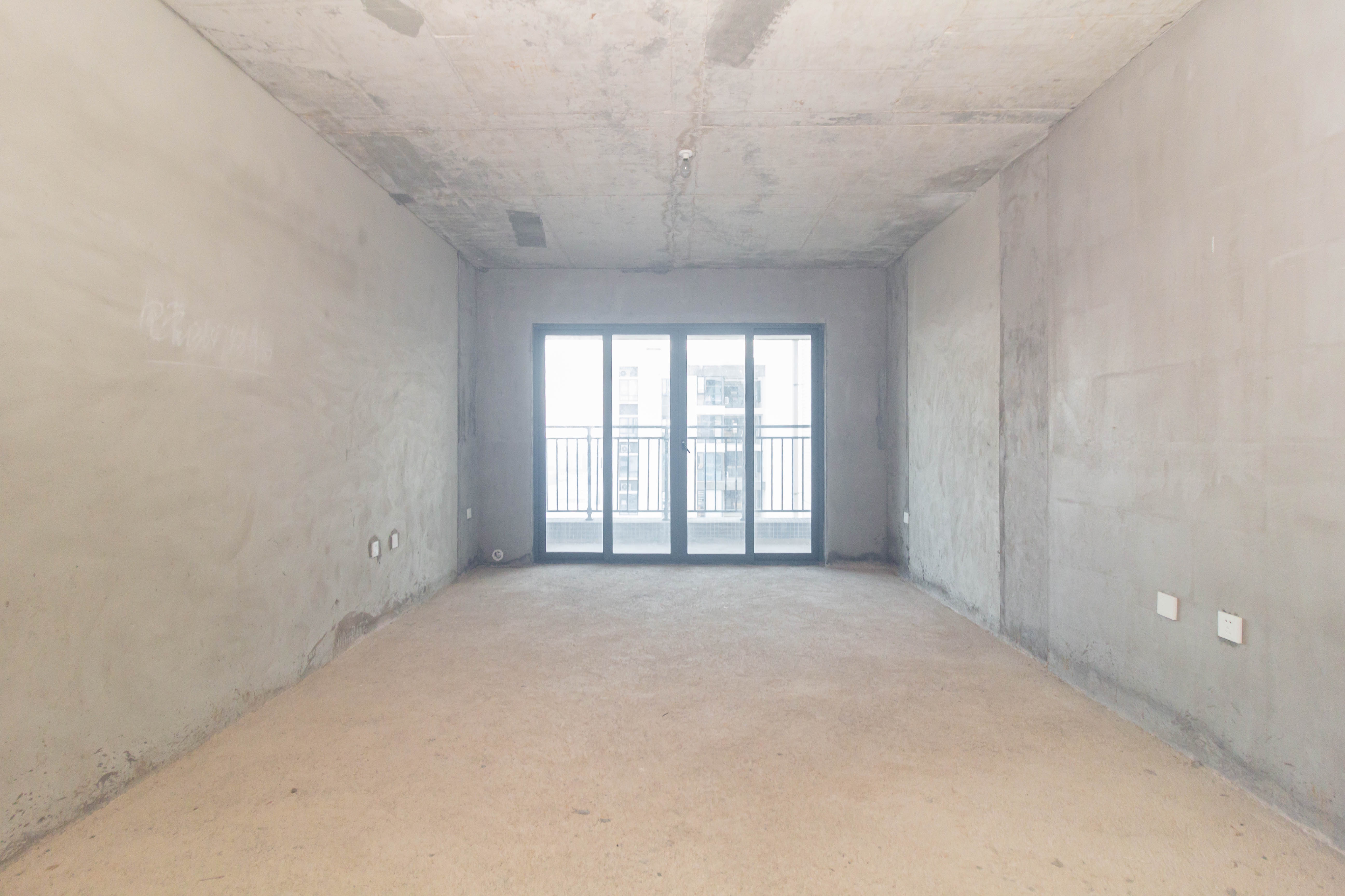 敏捷珑玥府 4室2厅2卫 84.0万 敏捷珑玥府 4室2厅2卫 84.0万客厅