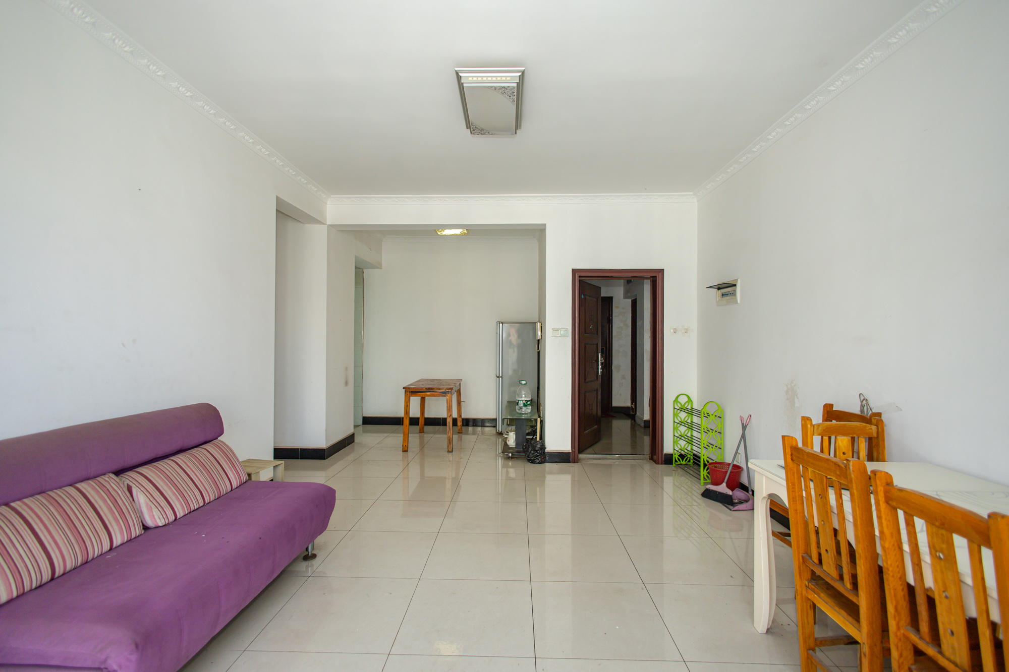 楚天世纪城东苑  3室2厅1卫    49.8万 楚天世纪城东苑  3室2厅1卫    49.8万客厅