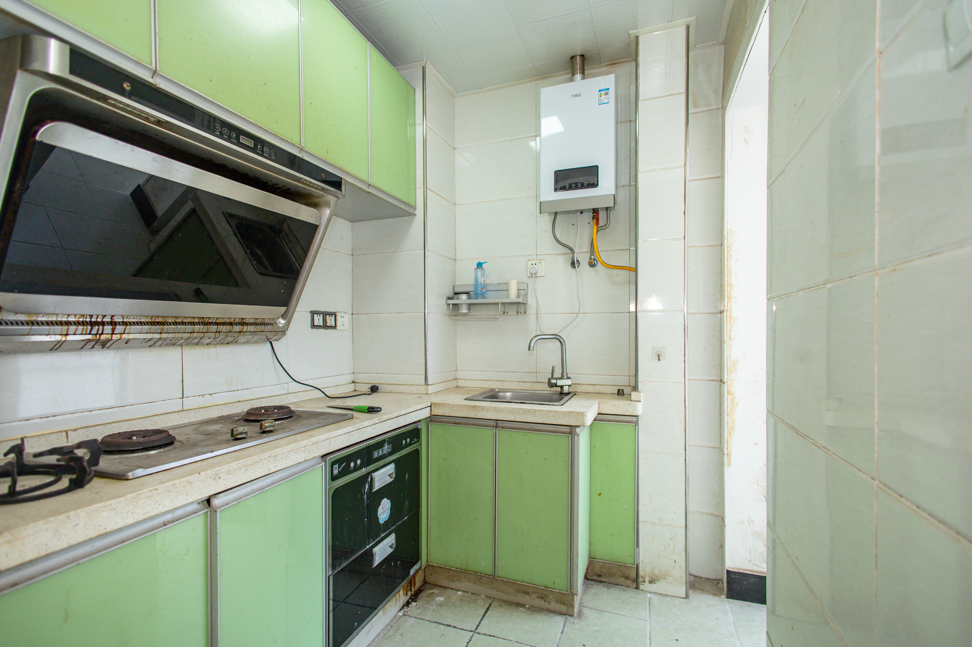 楚天世纪城东苑  3室2厅1卫    49.8万 楚天世纪城东苑  3室2厅1卫    49.8万厨房