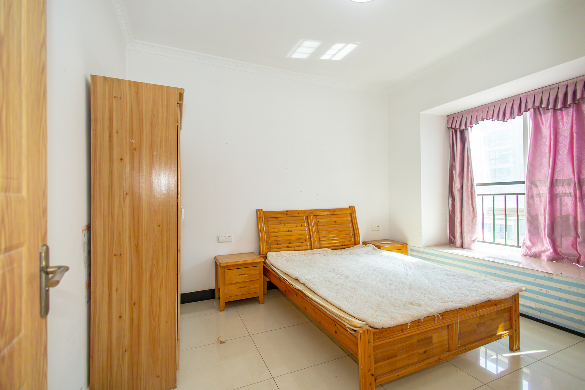 楚天世纪城东苑  3室2厅1卫    49.8万 楚天世纪城东苑  3室2厅1卫    49.8万卧室