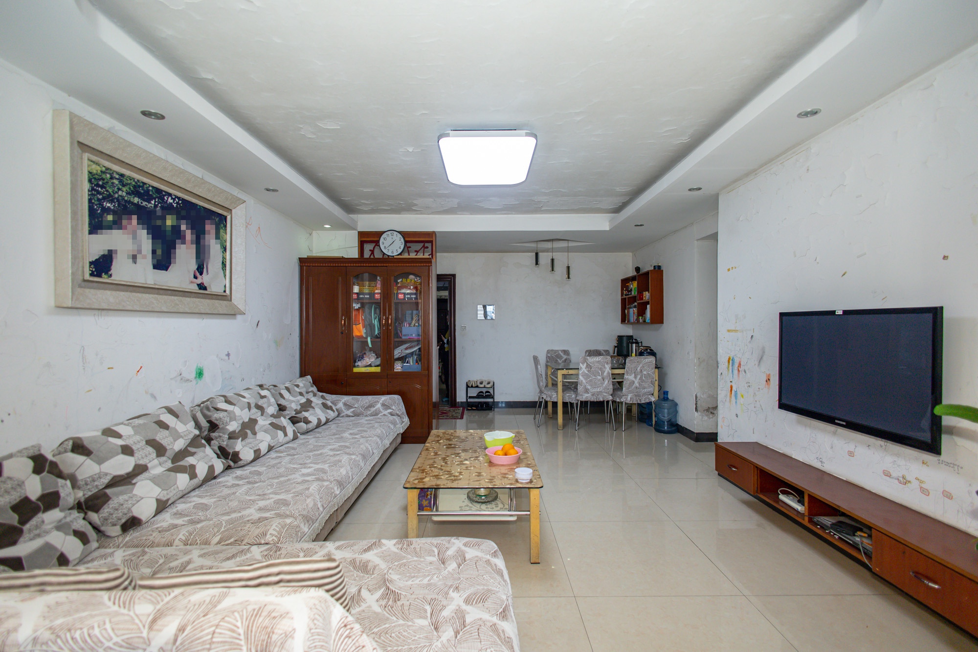 尚都花园城 3室2厅1卫 59.8万 尚都花园城 3室2厅1卫 59.8万客厅