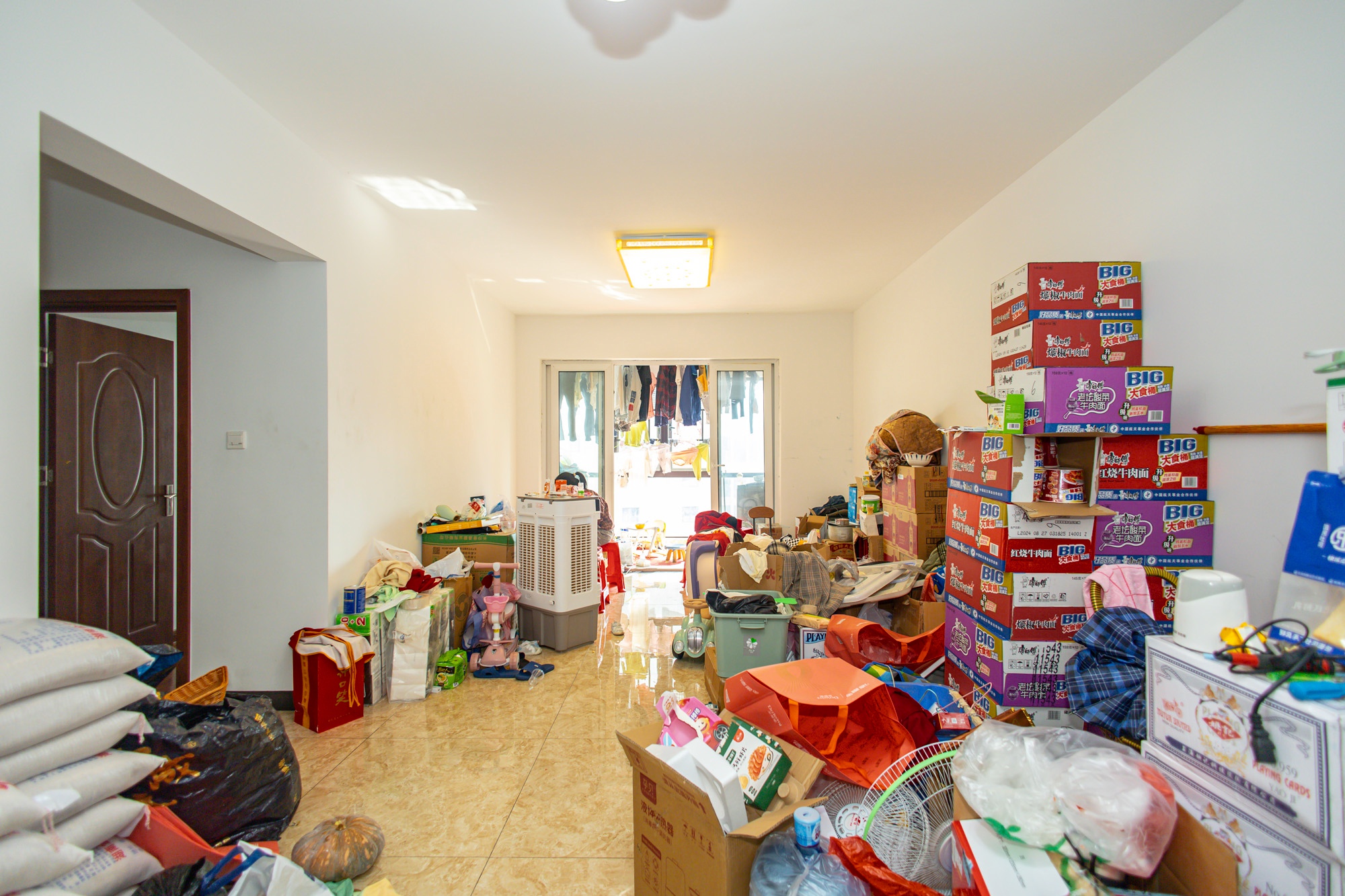 金科时代中心 3室2厅2卫 65.0万 金科时代中心 3室2厅2卫 65.0万客厅