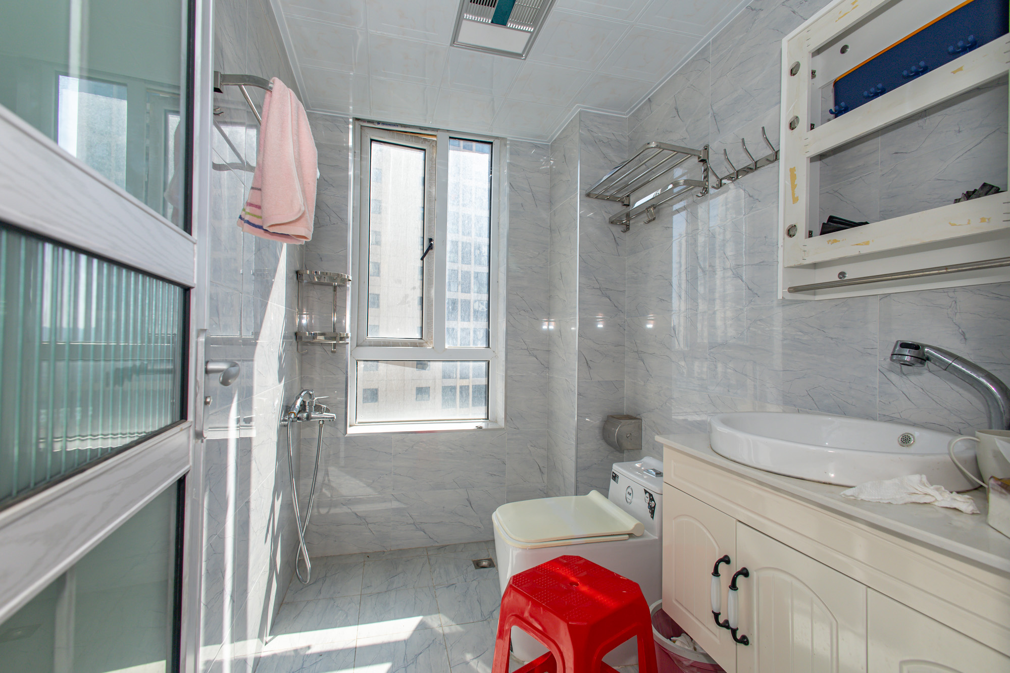 金科时代中心 3室2厅2卫 65.0万 金科时代中心 3室2厅2卫 65.0万卫生间