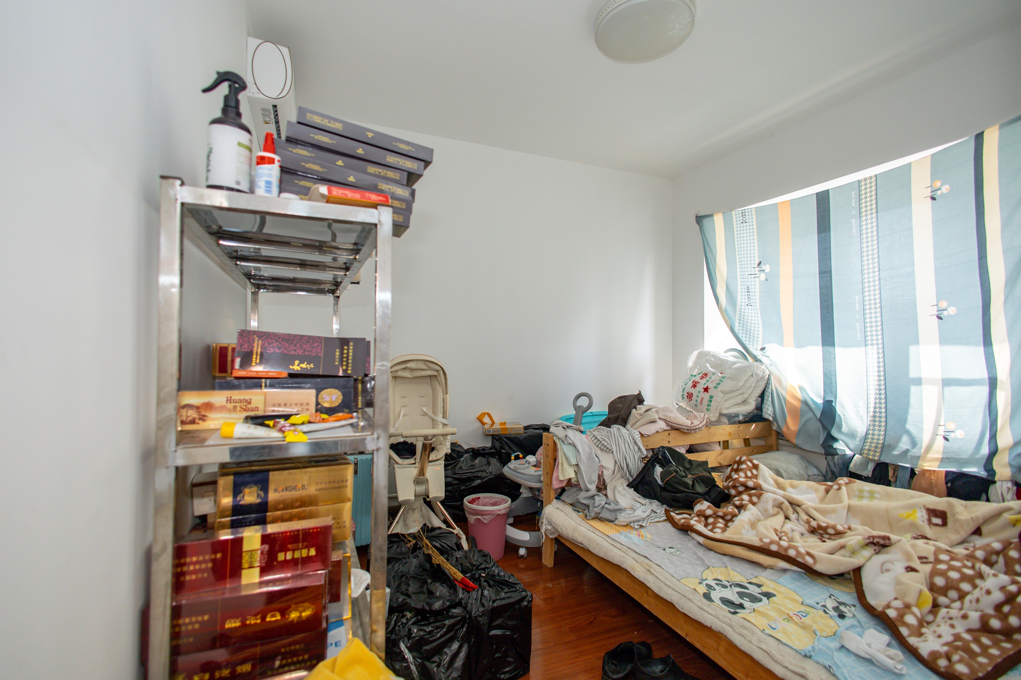 金科时代中心 3室2厅2卫 65.0万 金科时代中心 3室2厅2卫 65.0万卧室