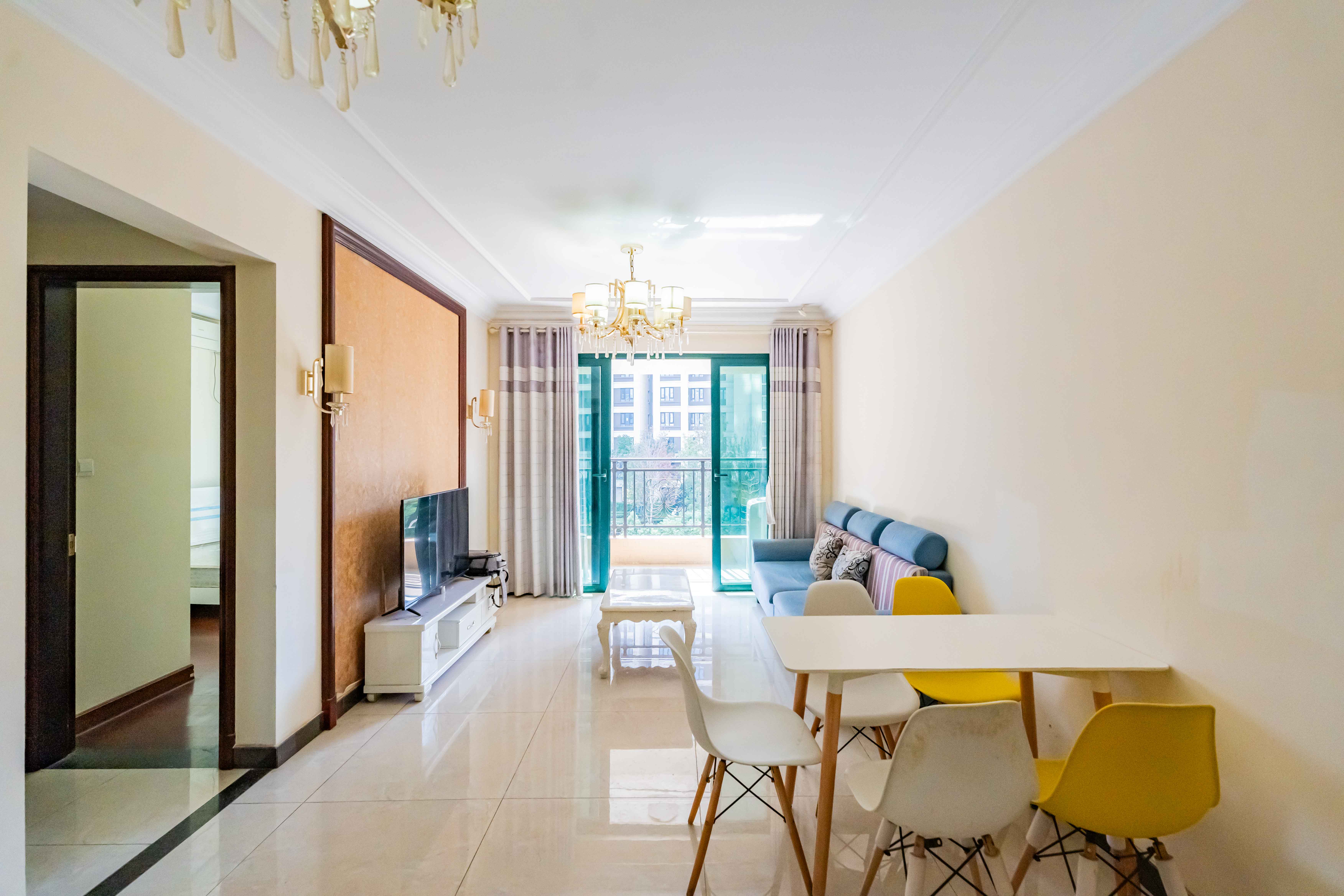 恒大雅苑  3室2厅1卫    72.0万 恒大雅苑  3室2厅1卫    72.0万客厅