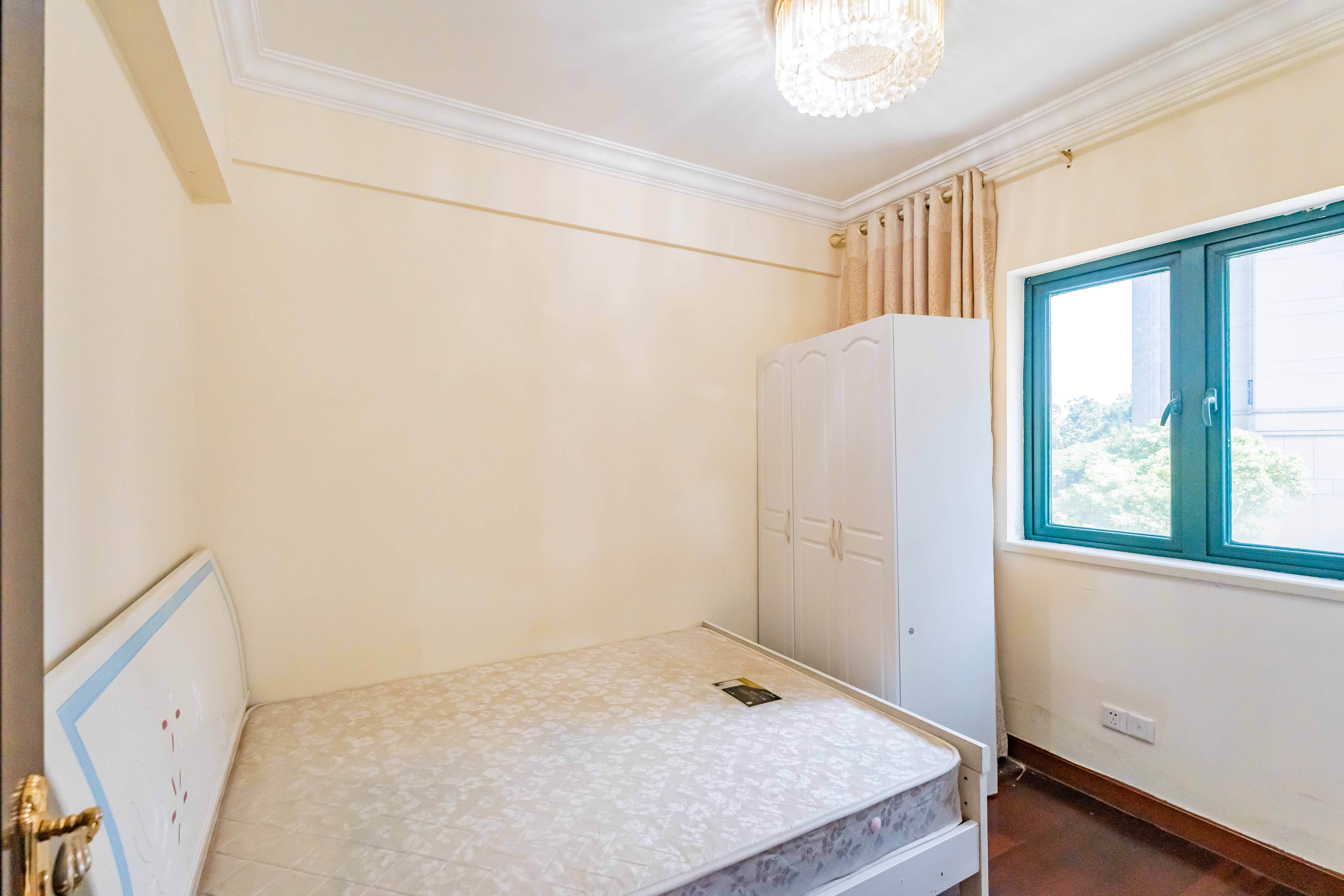 恒大雅苑  3室2厅1卫    72.0万 恒大雅苑  3室2厅1卫    72.0万卧室