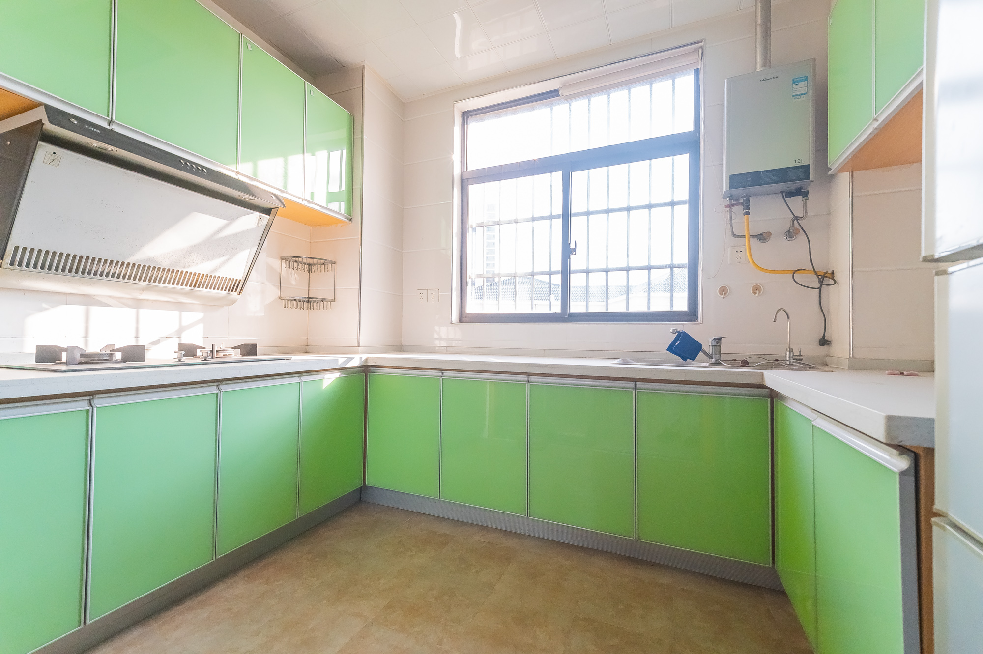 幸福里润城(幸福里二期)  4室2厅2卫    83.8万 幸福里润城(幸福里二期)  4室2厅2卫    83.8万厨房