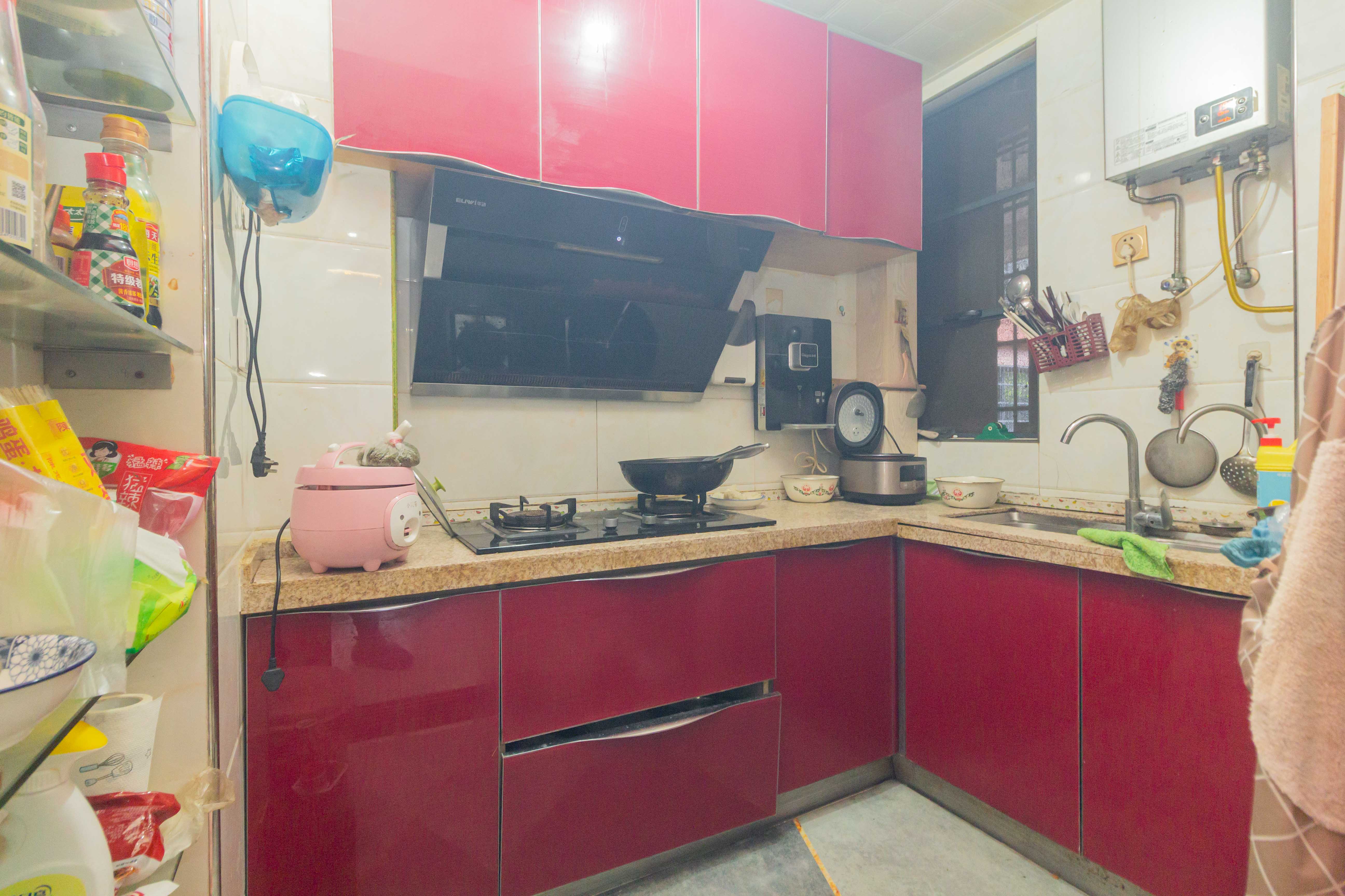 海德公园  3室2厅1卫    51.8万厨房