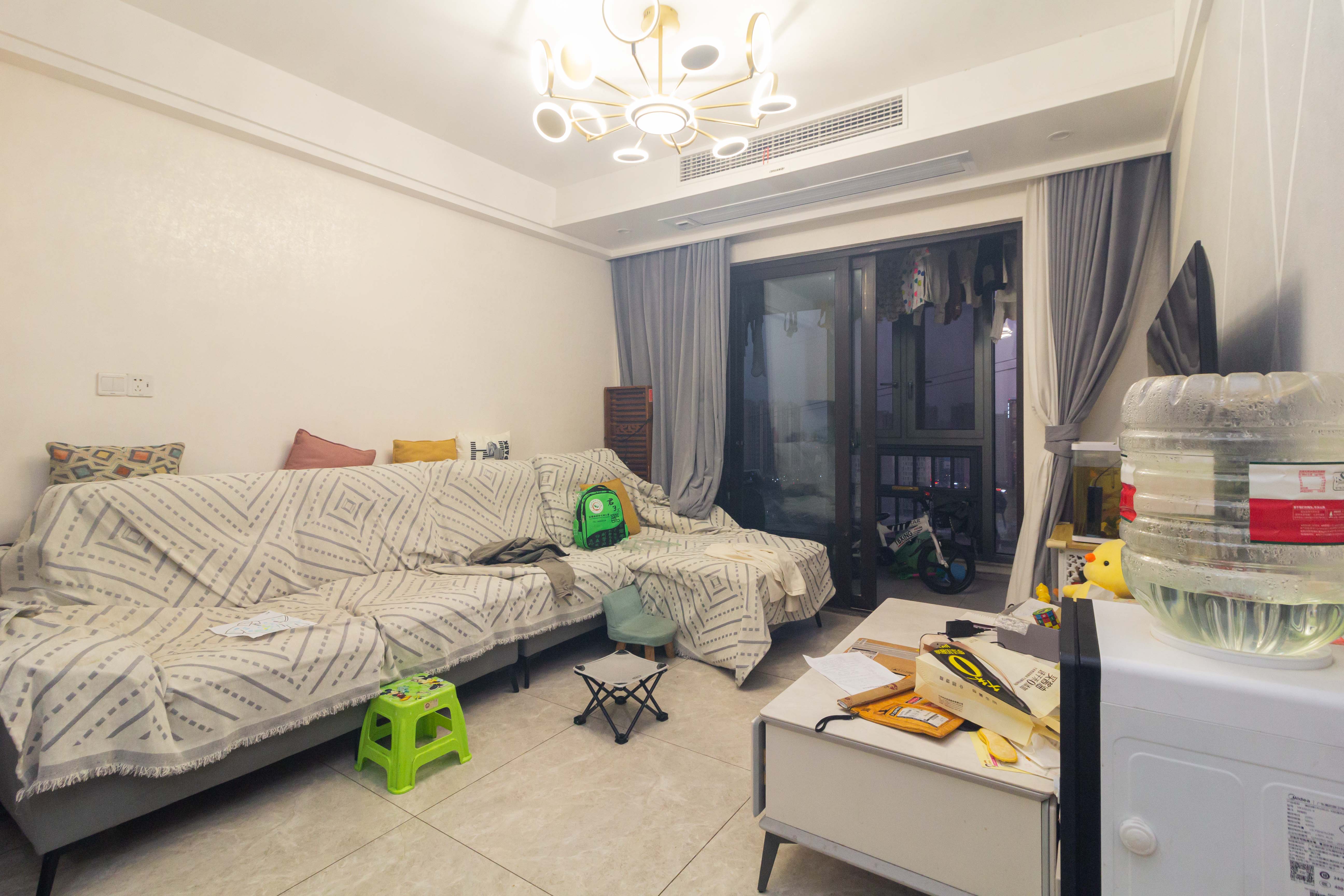 君合新城玺樾 3室2厅2卫 82.8万 君合新城玺樾 3室2厅2卫 82.8万客厅