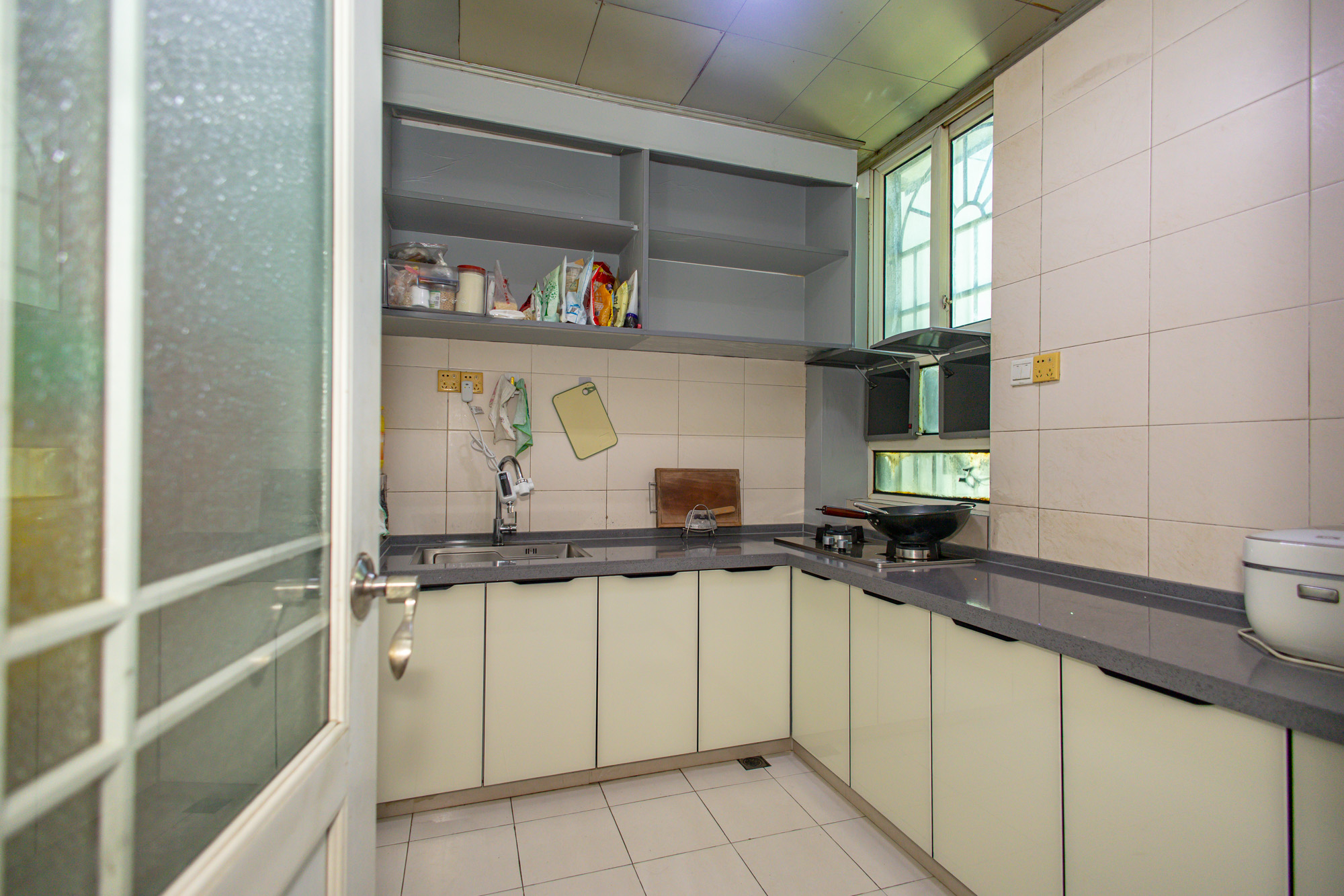 欣安小区  3室2厅1卫    49.8万 欣安小区  3室2厅1卫    49.8万厨房