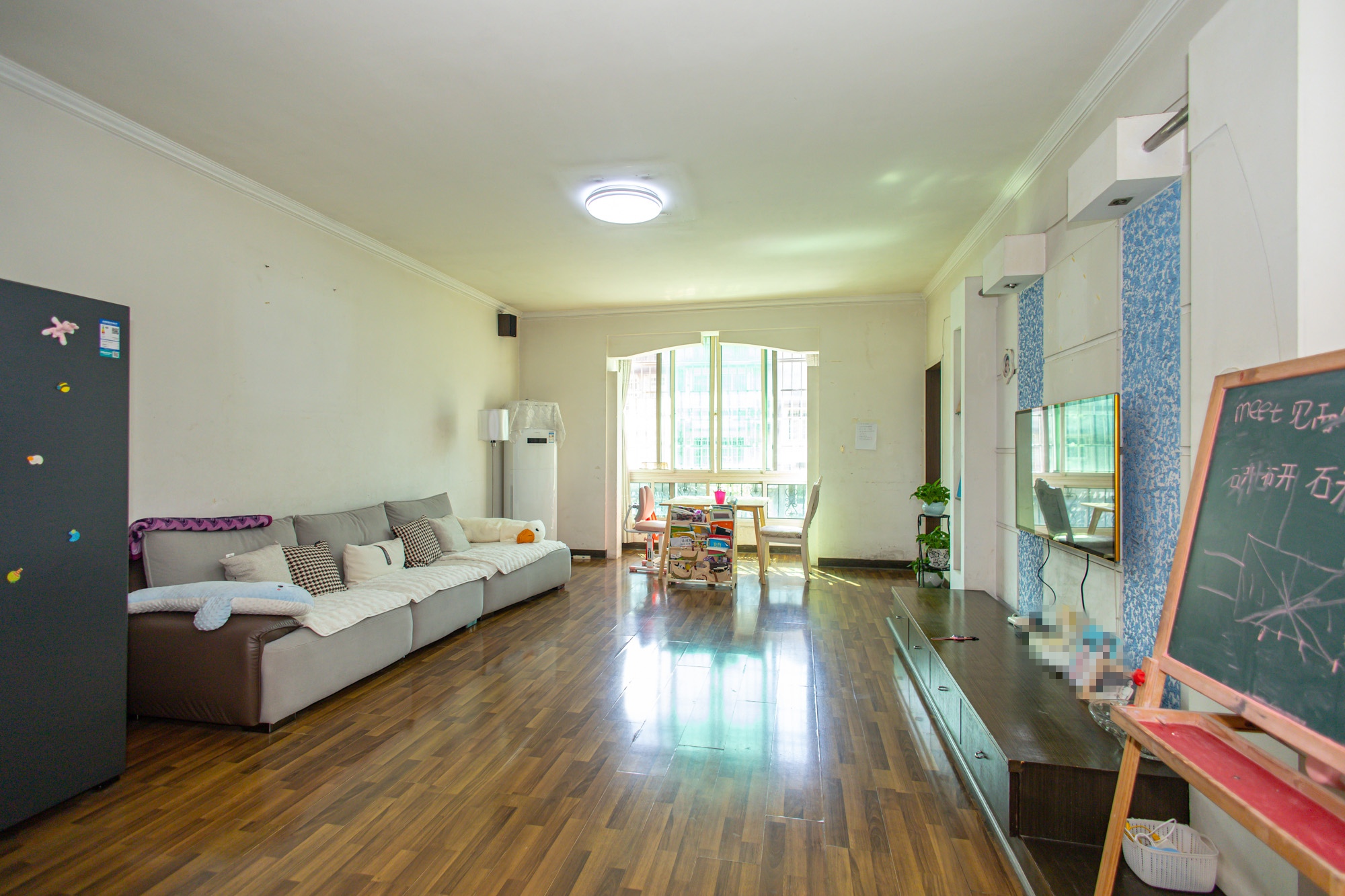 欣安小区  3室2厅1卫    49.8万 欣安小区  3室2厅1卫    49.8万客厅