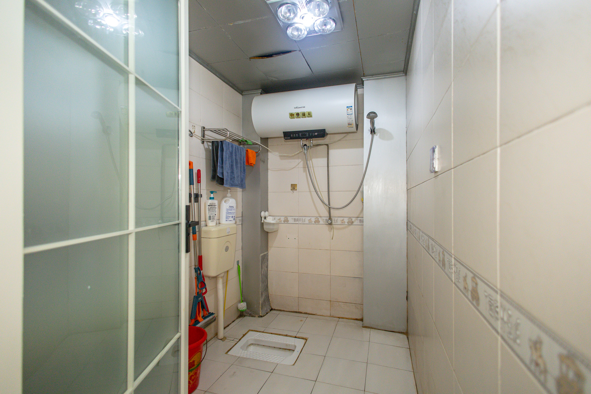 欣安小区  3室2厅1卫    49.8万 欣安小区  3室2厅1卫    49.8万卫生间