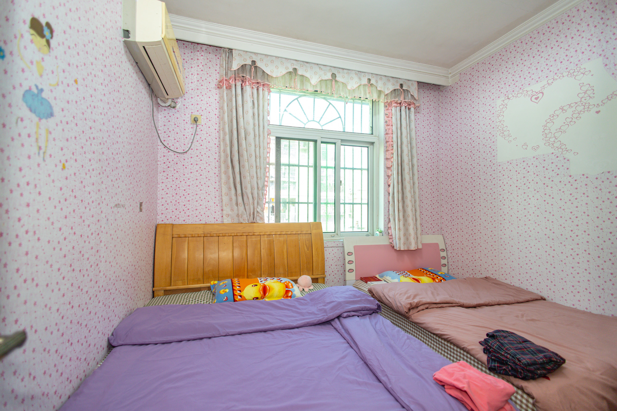 欣安小区  3室2厅1卫    49.8万 欣安小区  3室2厅1卫    49.8万卧室