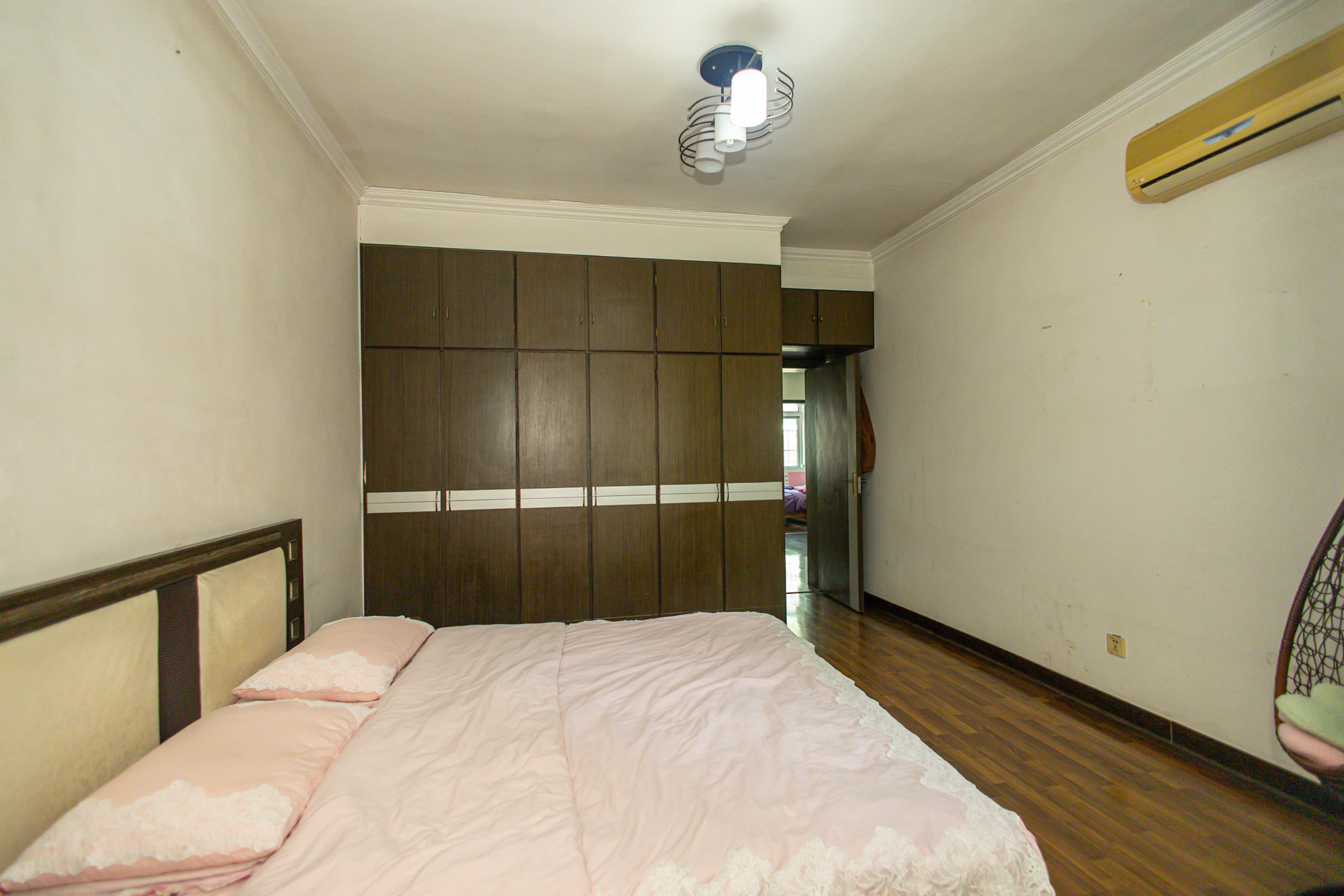 欣安小区  3室2厅1卫    49.8万 欣安小区  3室2厅1卫    49.8万卧室