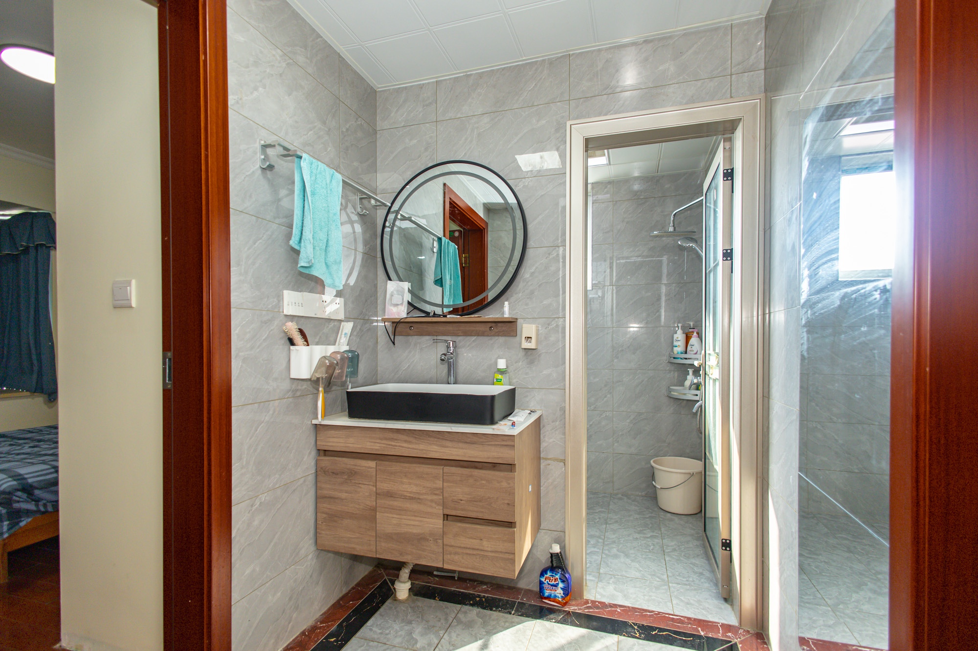 高林金三华邸 3室2厅1卫 72.8万 高林金三华邸 3室2厅1卫 72.8万卫生间