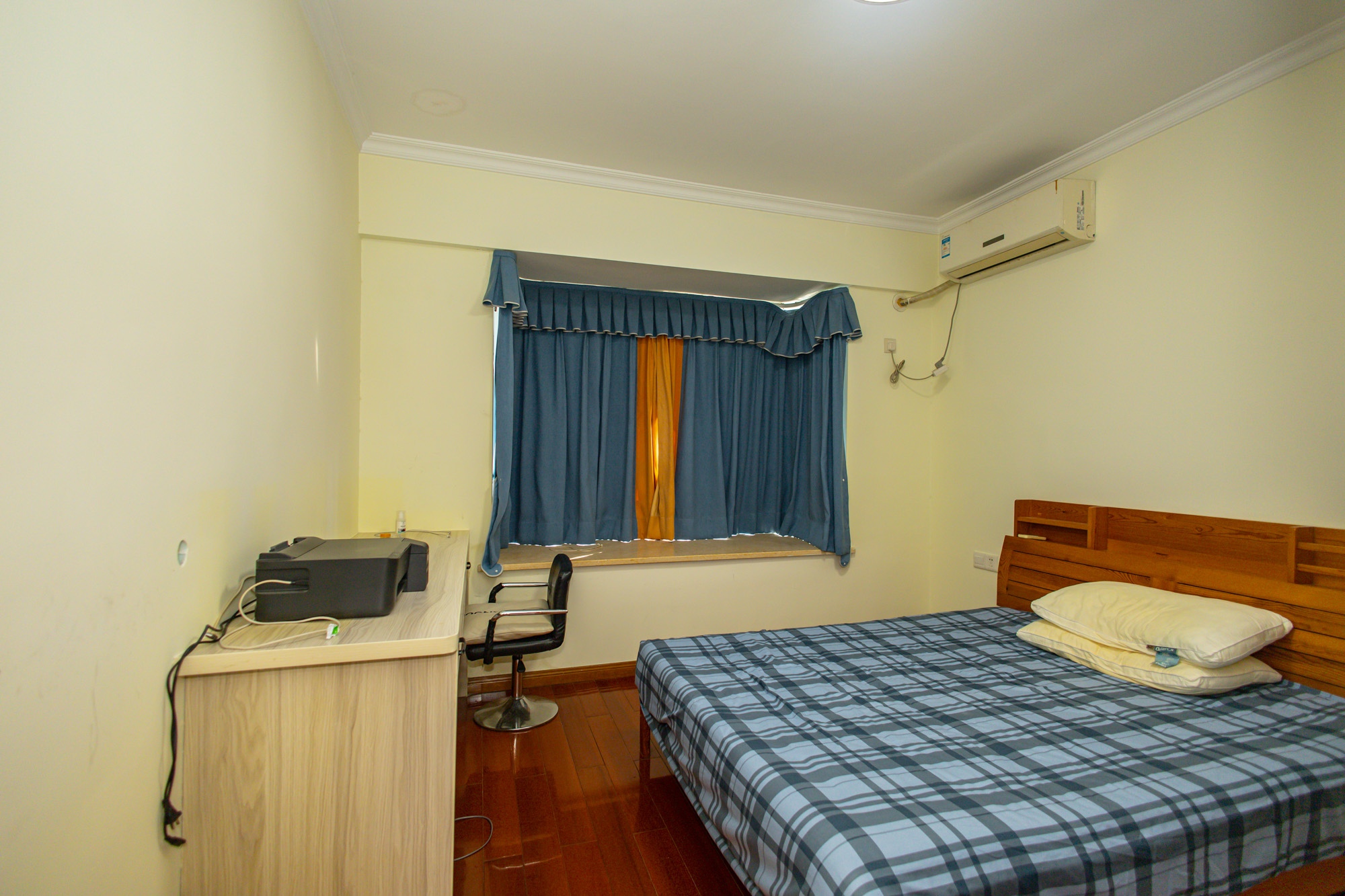 高林金三华邸 3室2厅1卫 72.8万 高林金三华邸 3室2厅1卫 72.8万卧室