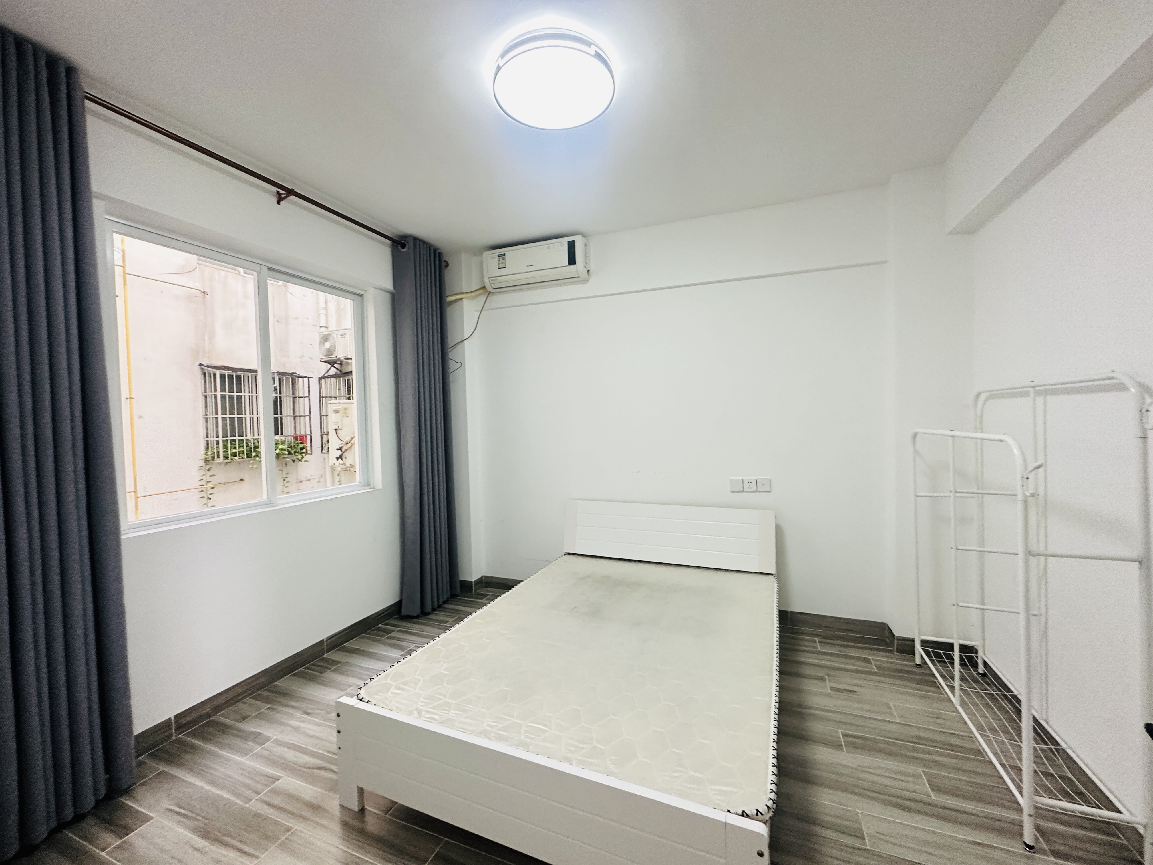 电力明园 3室2厅2卫 143.0万 电力明园 3室2厅2卫 143.0万卧室