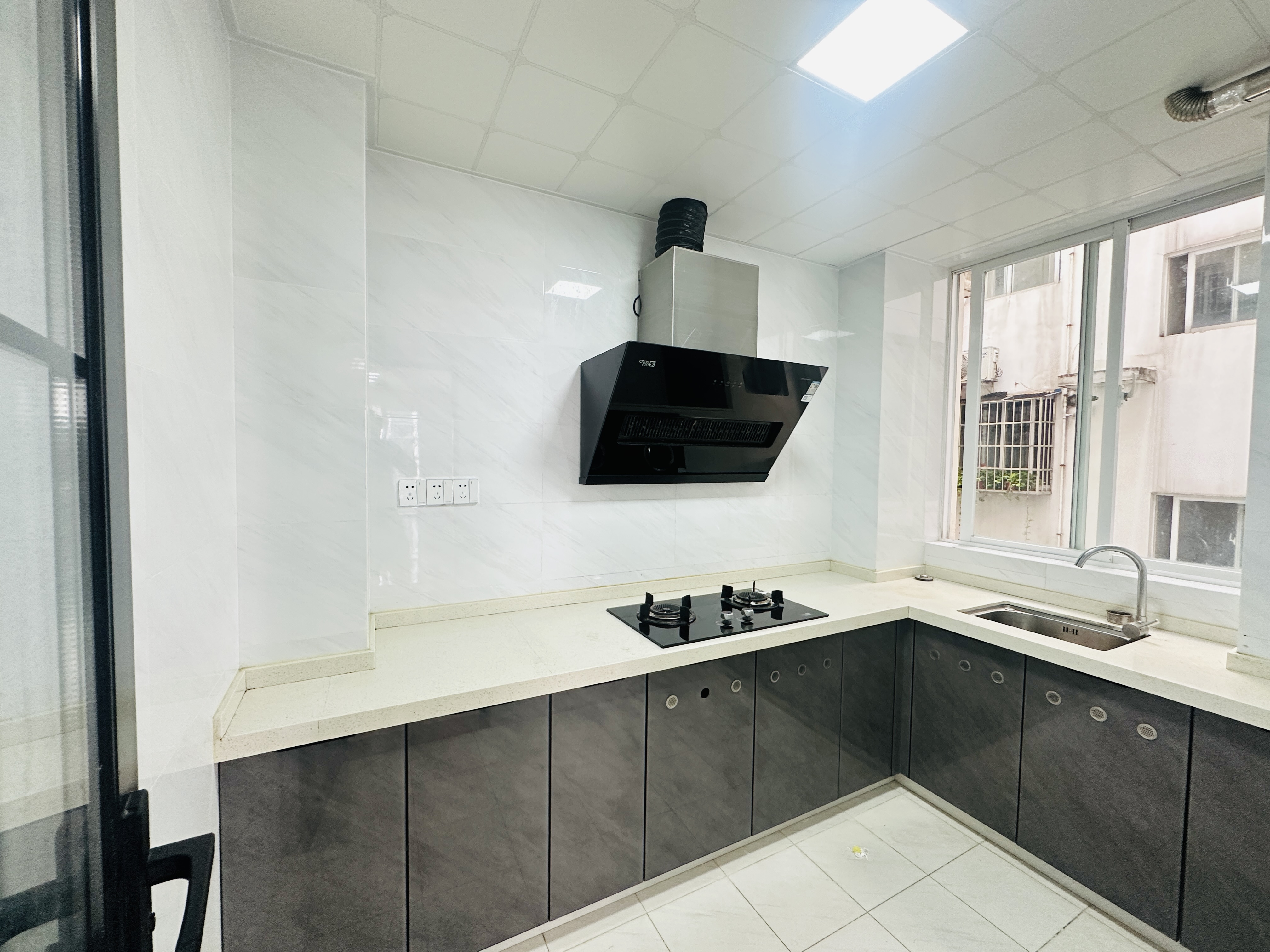 电力明园 3室2厅2卫 143.0万 电力明园 3室2厅2卫 143.0万厨房